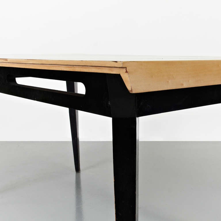 Rare Robin Day Dining Table, circa 1950 For Sale 1