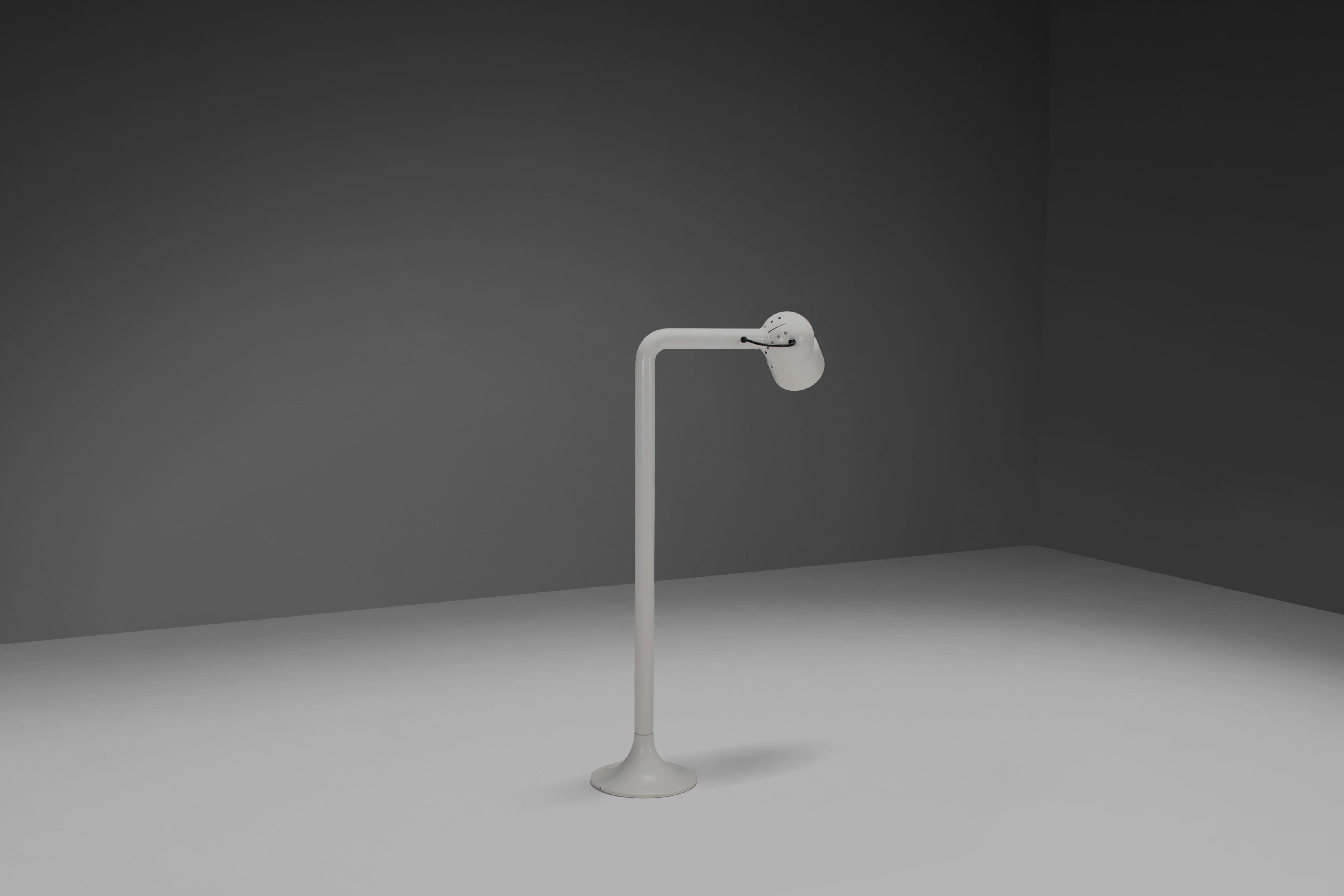 Rare lampadaire 'Robot' par Elio Martinelli pour Martinelli Luce:: Italie:: 1965 Bon état - En vente à Echt, NL