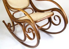 Seltener Schaukelstuhl Thonet Nr.1