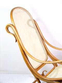 Seltener Schaukelstuhl Thonet Nr.1