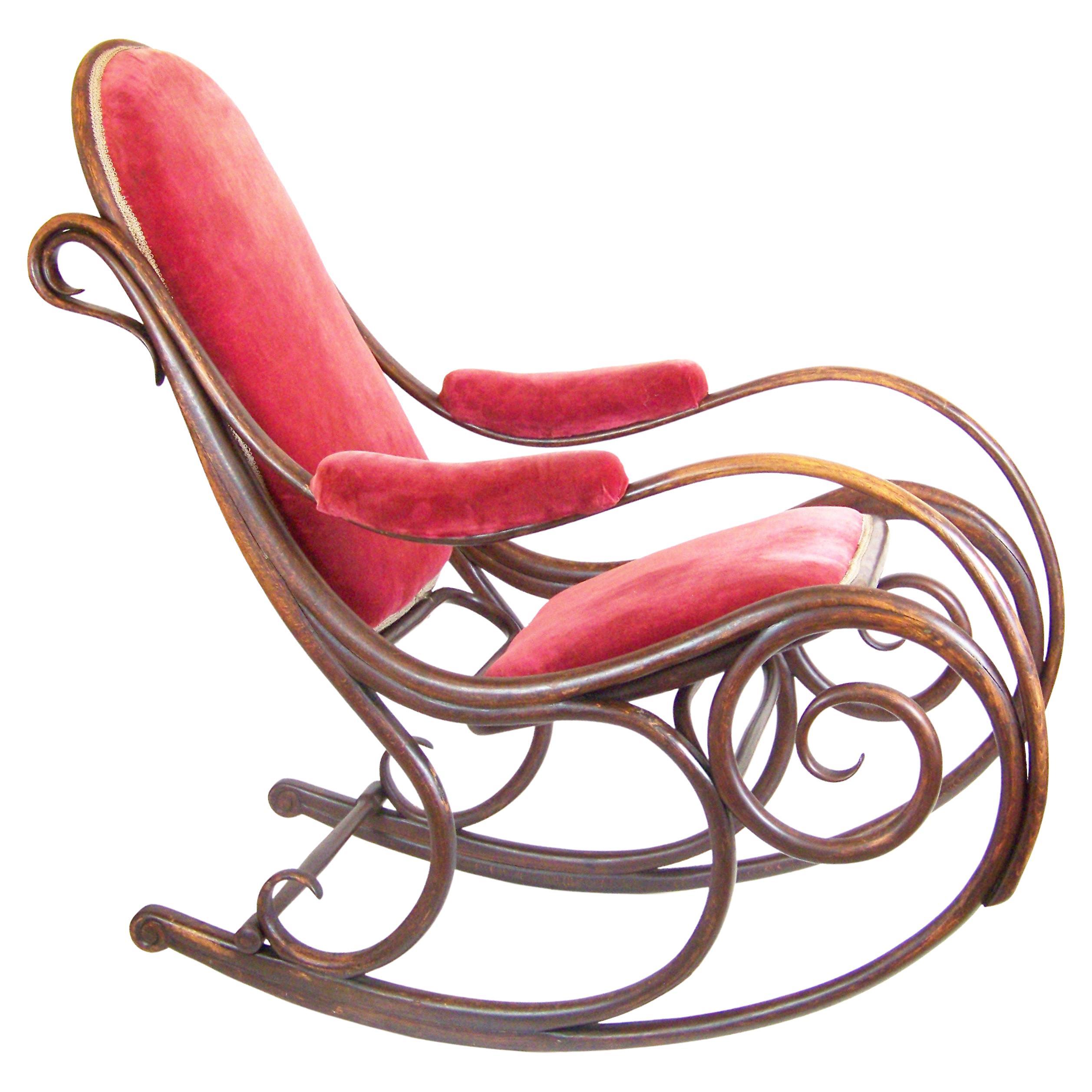 Rare Rocking Chair Thonet Nr.1 For Sale