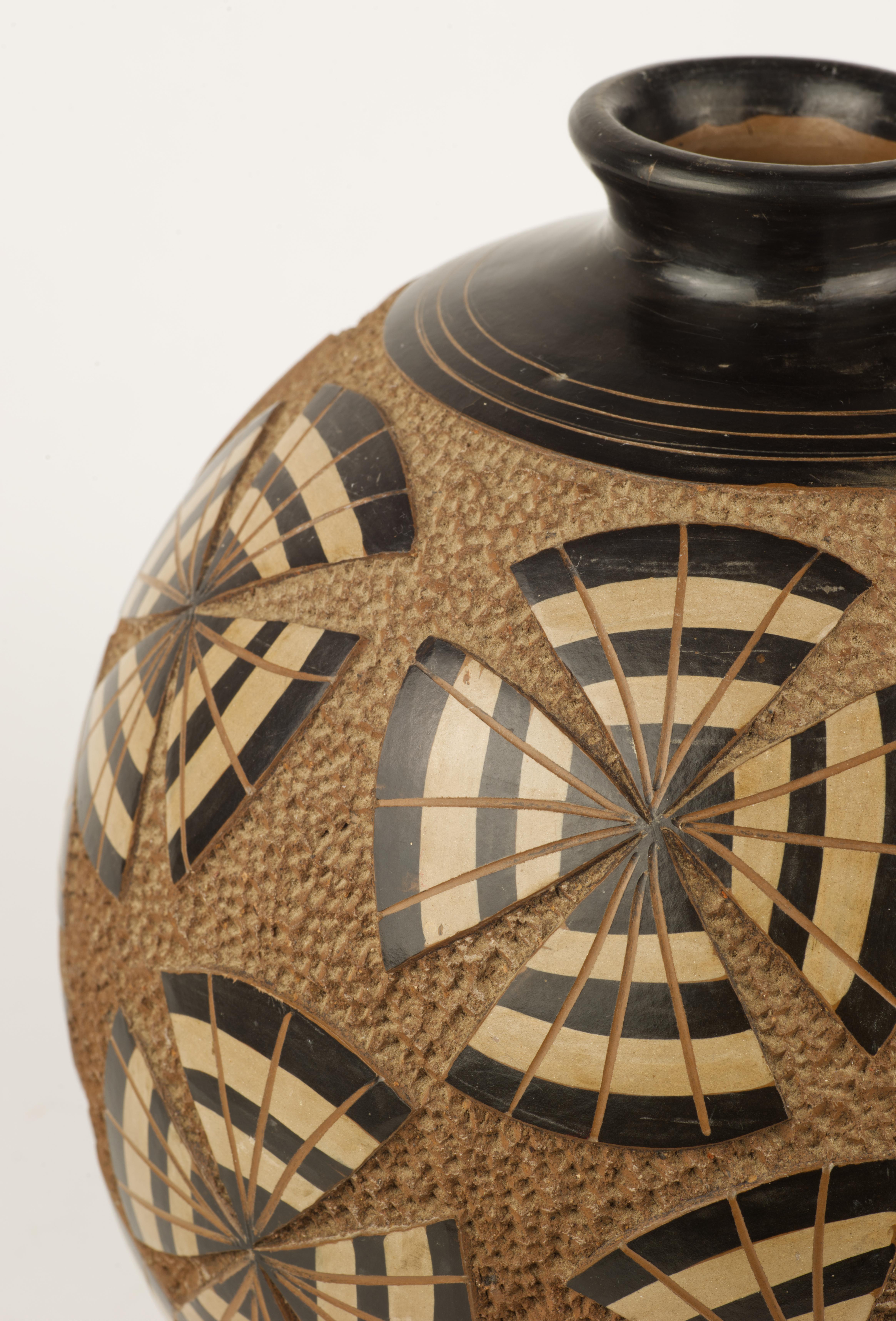 20th Century Rare Roger Calero Carved Ceramic Vase, Organic Modern Nicaragua Art Pottery For Sale