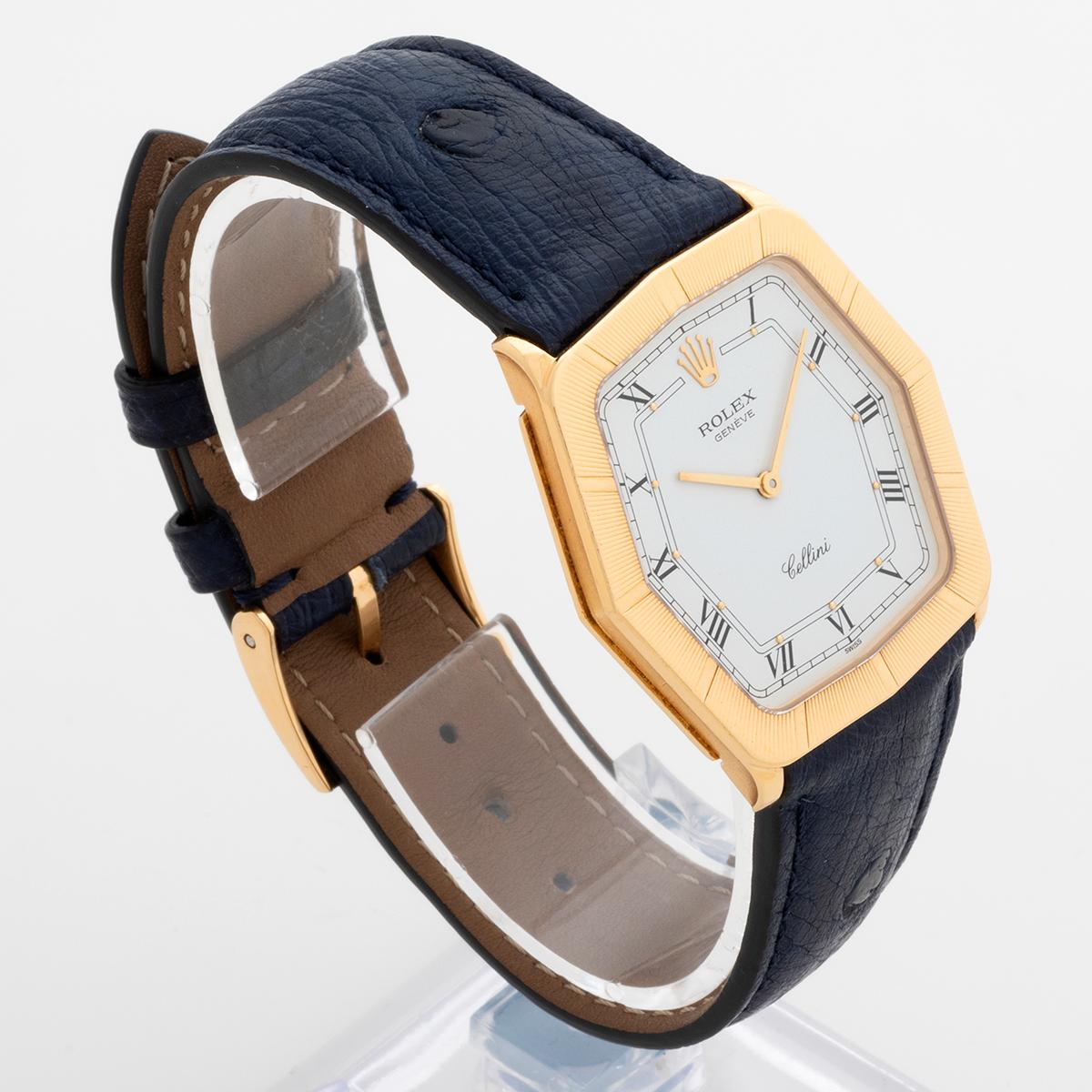 Our rare vintage Rolex Cellini reference 4170 features a 18k yellow gold case of 30mm (exc crown) x 34mm (lug to lug), a manually wound movement and is fitted with a very high quality Jean Rousseau leather strap with gold tang buckle (stamped 750).