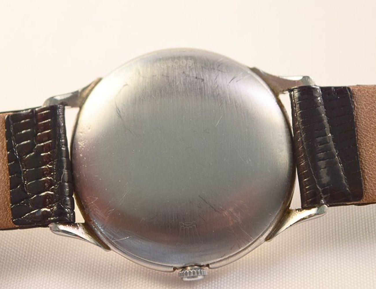 Rare boîtier chronomètre Rolex en acier avec attrayants sacs à main inhabituels Réf. 4498 en vente 3