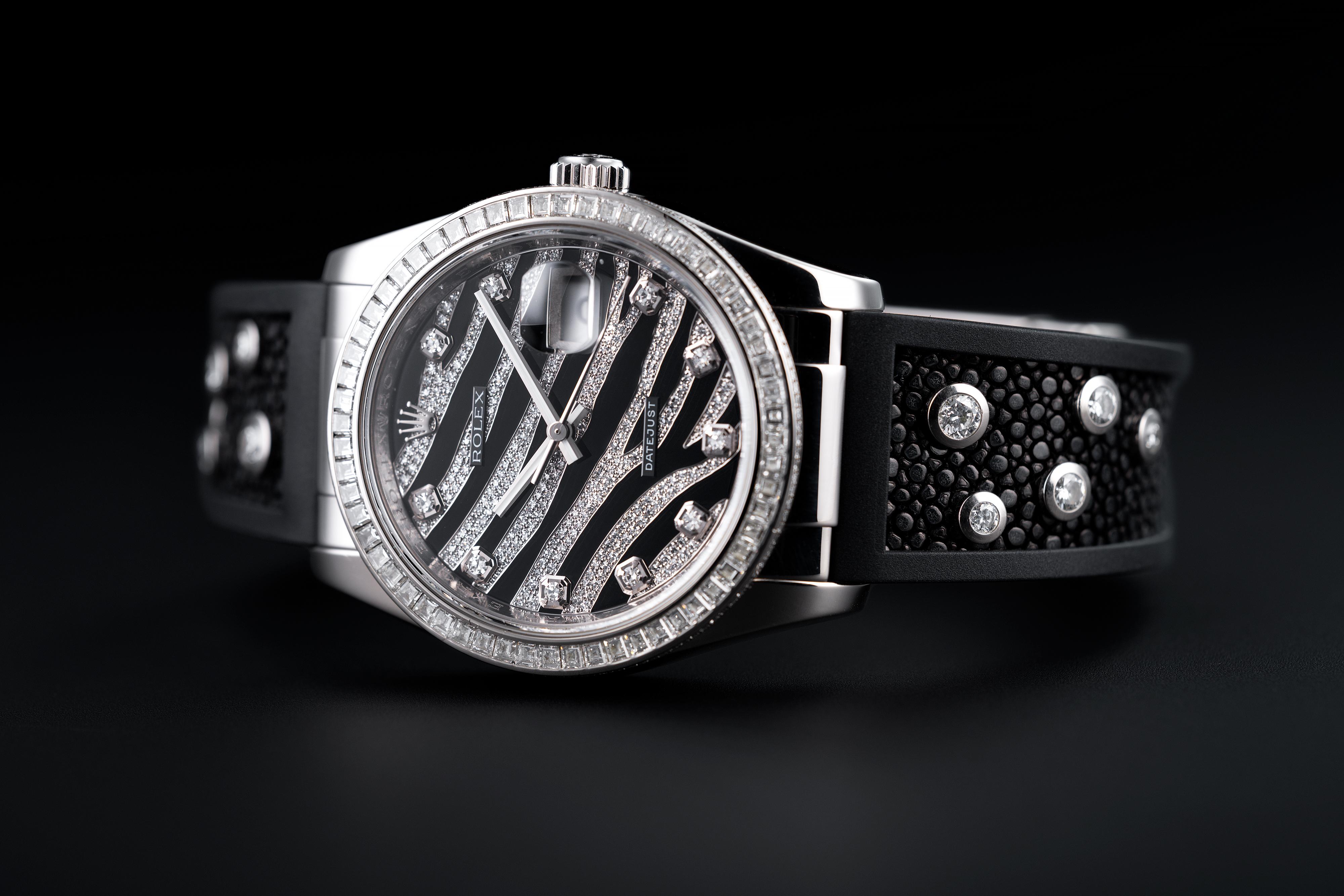 Wild in its presentation, this white gold 36mm Datejust ‘Zebra’ features a factory set bezel featuring 60 diamonds as well as strap shoulders set with 14 brilliant cut diamonds on either side. The ‘zebra’ patterned dial has alternate stripes of