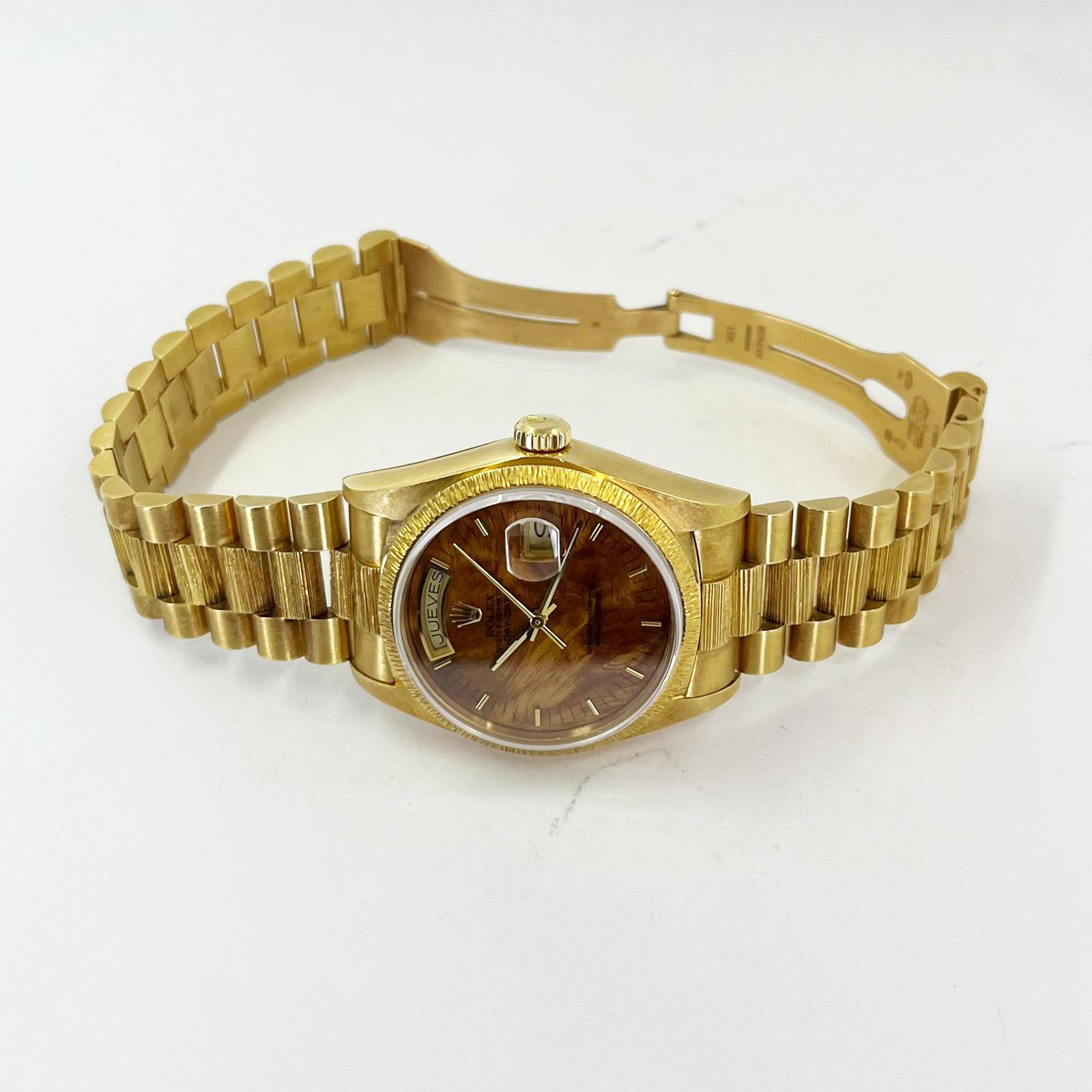 Rolex Montre Day-Date avec cadran en bois d'origine sur bracelet président en vente 3