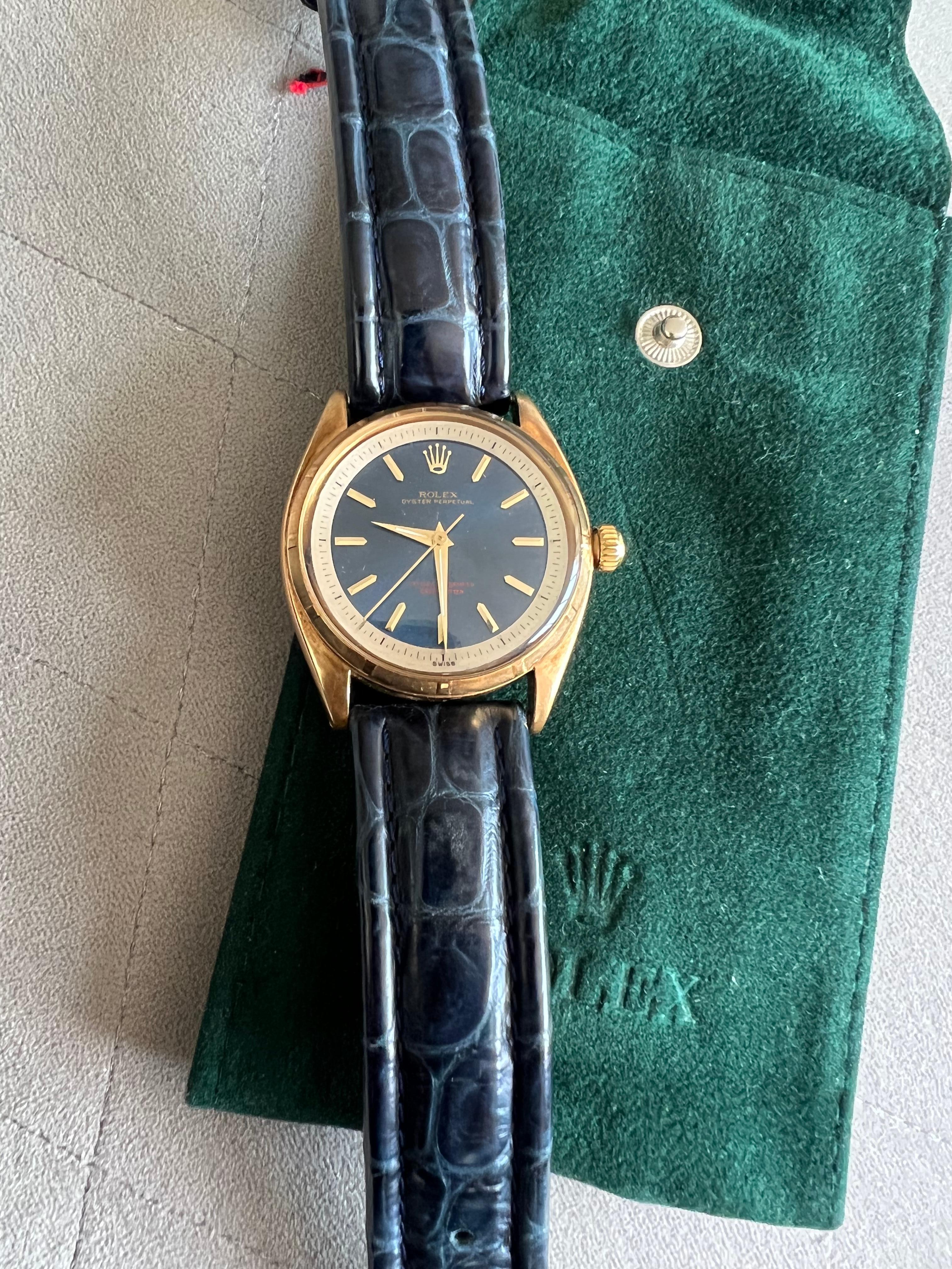 Seltenes Rolex Oyster Perpetual Blaues Zifferblatt und goldenes Etui für Damen oder Herren