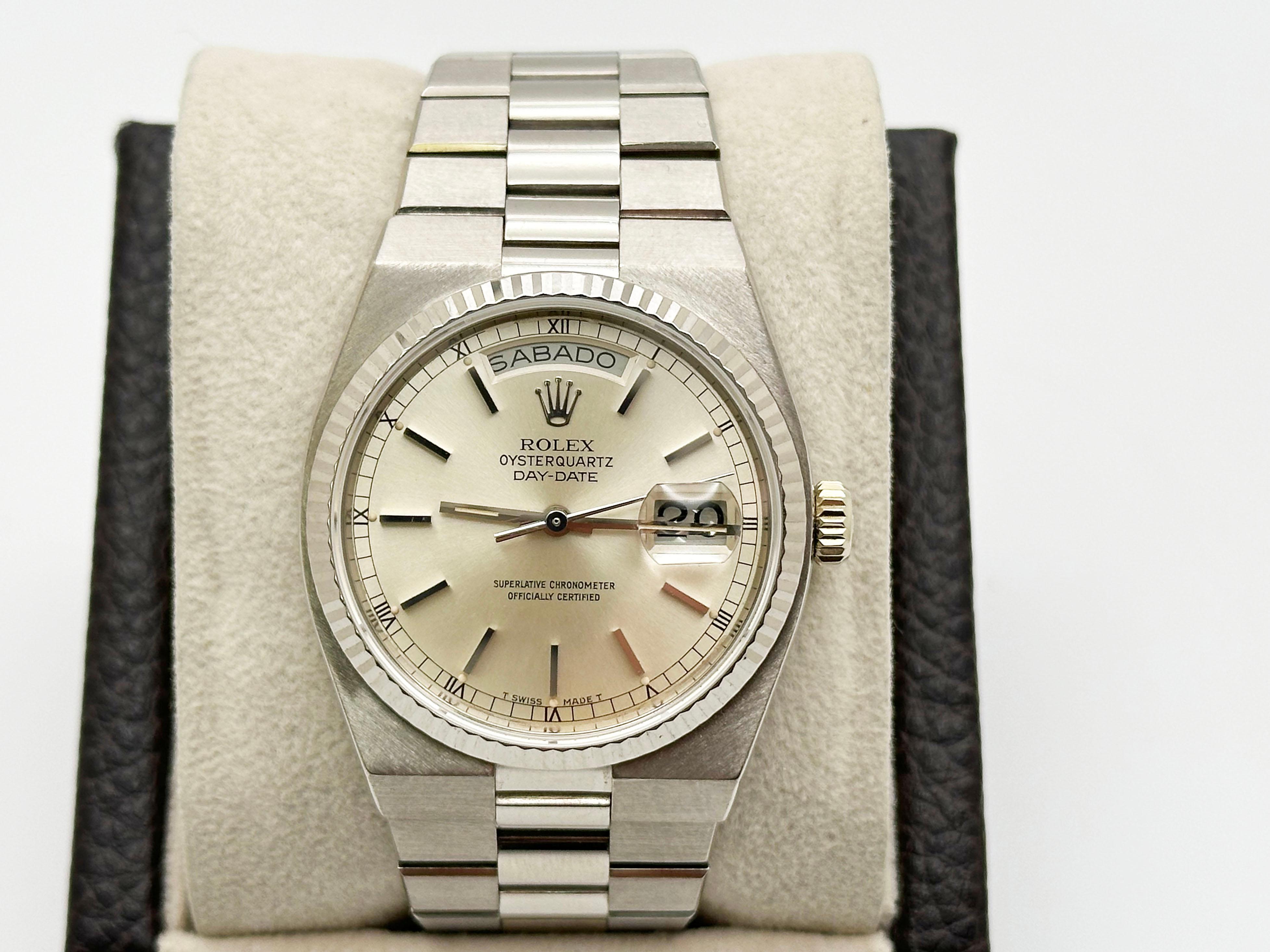 Style Number: 19019



Serial: 6127***



Year: 1979

 

Model: Rolex President Day Date 

 

Case Material: 18K White Gold 

 

Band: 18K White Gold 

  

Bezel: 18K White Gold 

  

Dial: Silver Dial 

 

Face: Sapphire Crystal 

 

Case Size: