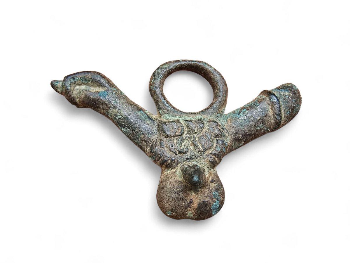 Romain classique Rare amulette phallique romaine en bronze, 1er-2e siècle ADS en vente
