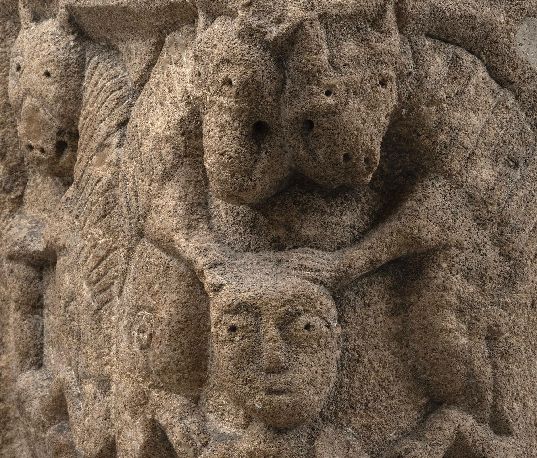 French Rare Romanesque Capital Representing Daniel in the Lion’s Den, 12th Century For Sale