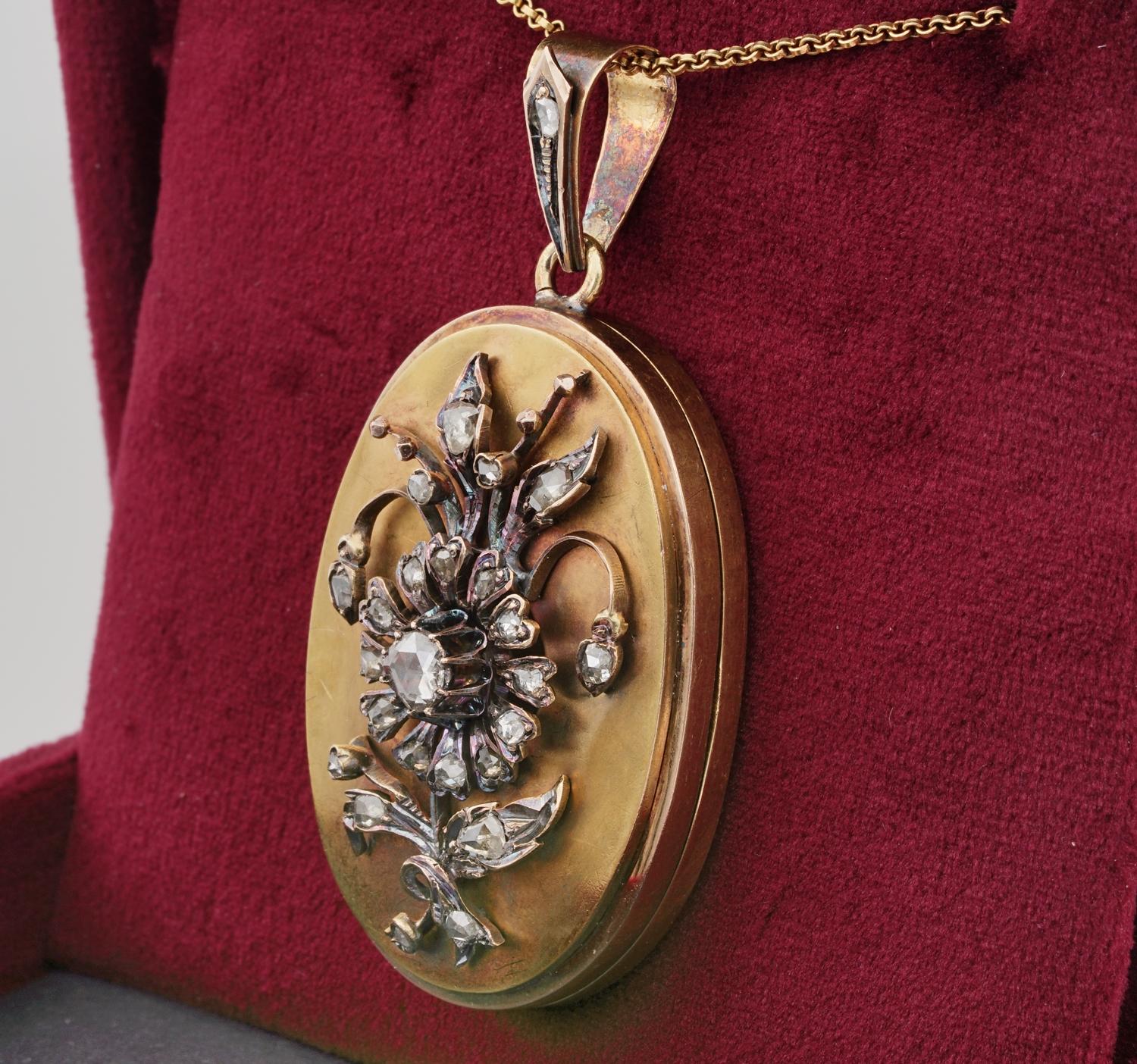 Women's or Men's Rare Romantic Victorian 1.75 Carat Rose Cut Diamond 18 Karat Large Locket