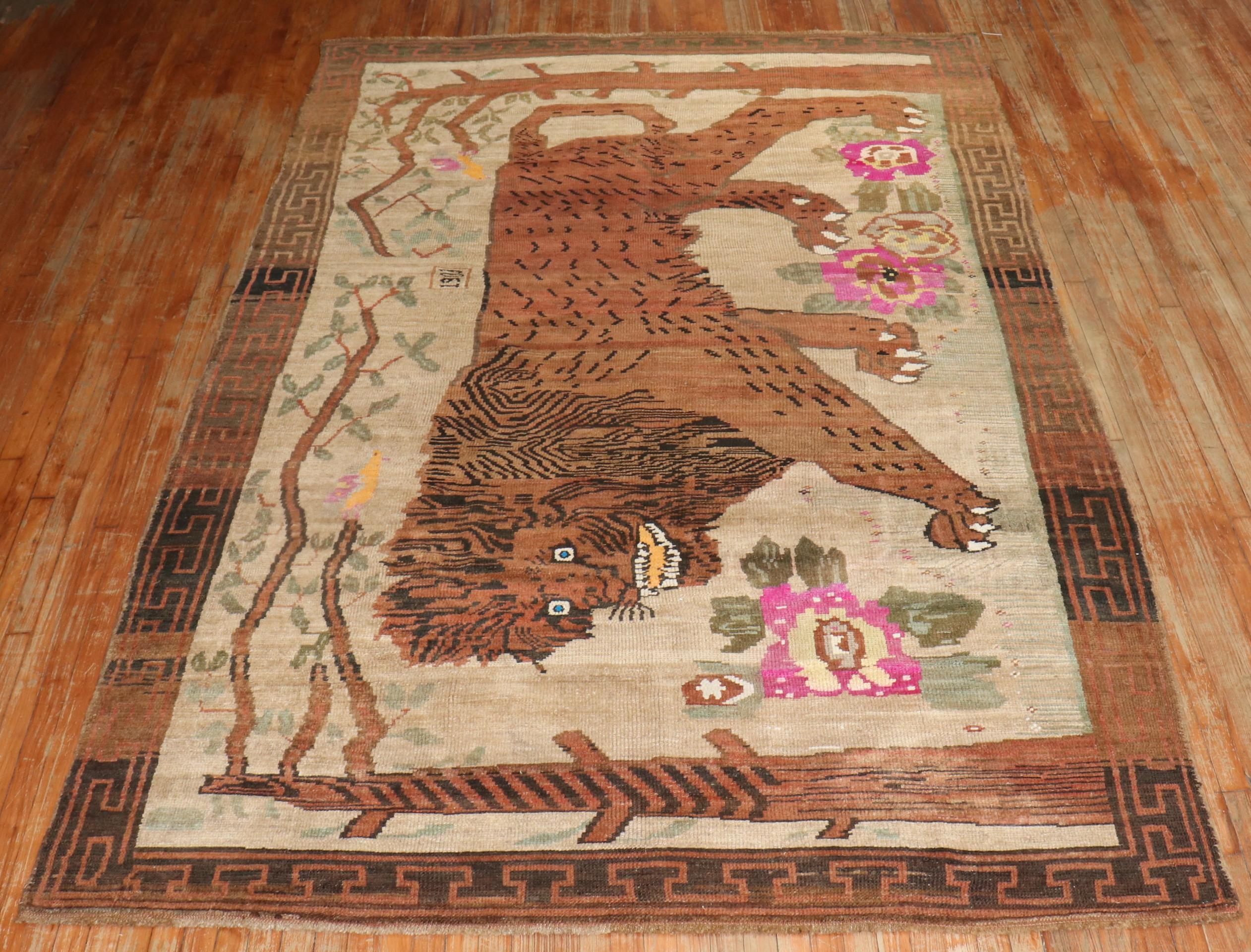 Seltener türkischer Teppich in Zimmergröße mit Löwenmotiv, datiert 1903 (Volkskunst) im Angebot