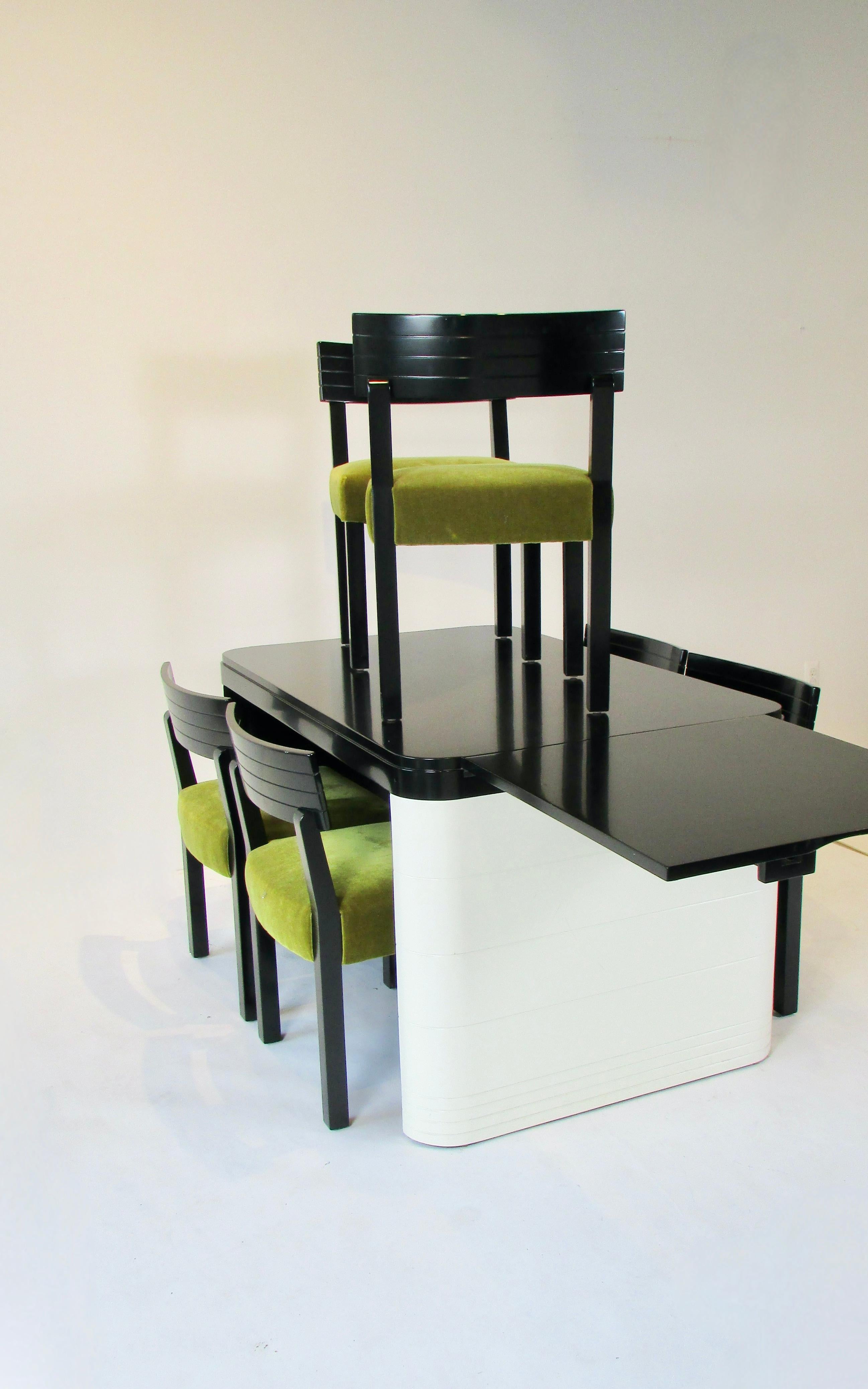 Seltener Rorimer Brooks Mattschwarzer Art-Déco-Esstisch im Art déco-Stil mit sechs Stühlen 13