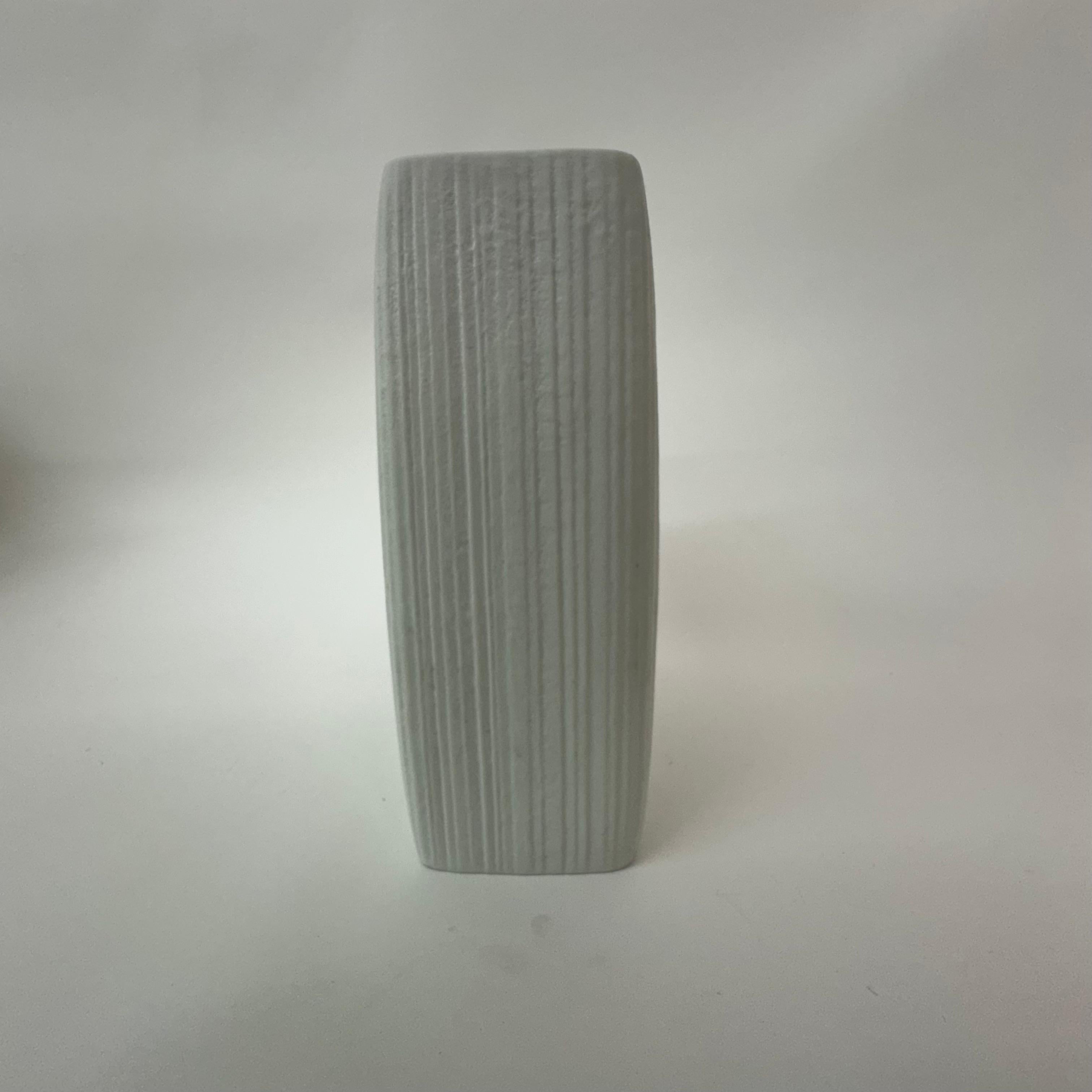 Rare Rosenthal Martin Freyer white ceramic vase , 1960’s For Sale 5