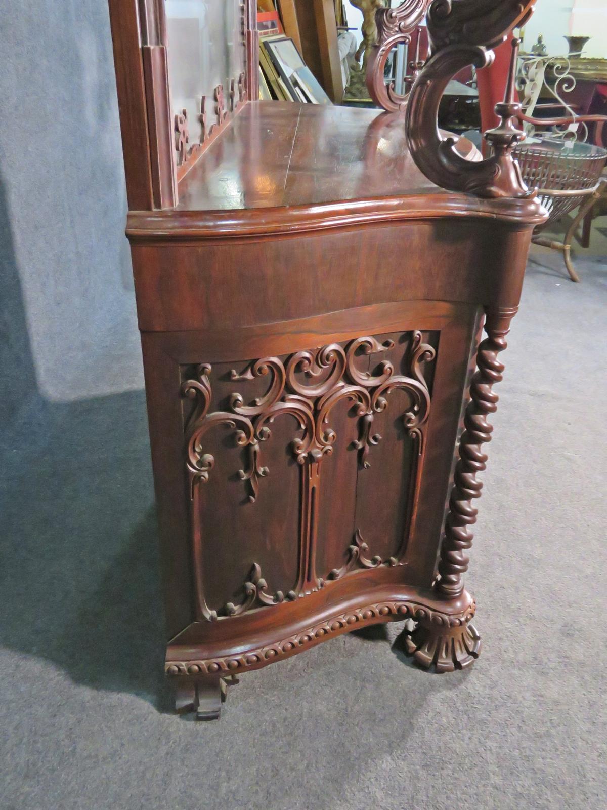 Rare Rosewood American Victorian Etagere Attributed to Alexander Roux C1860s In Good Condition For Sale In Swedesboro, NJ