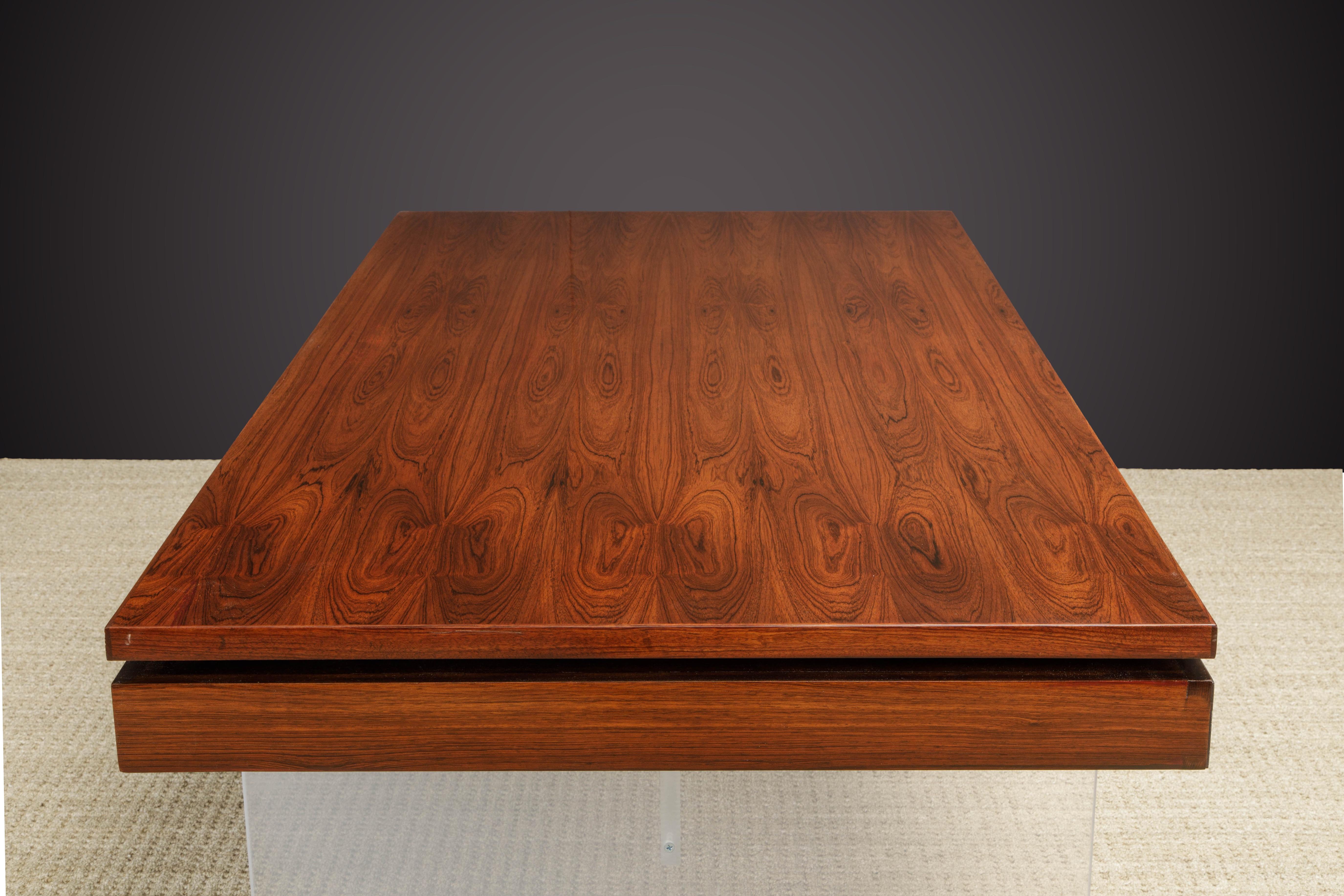 Seltener Schreibtisch aus Rosenholz und Lucite von Poul Nrreklit für S.H. Mbelfabrik, 1960er Jahre  im Angebot 4