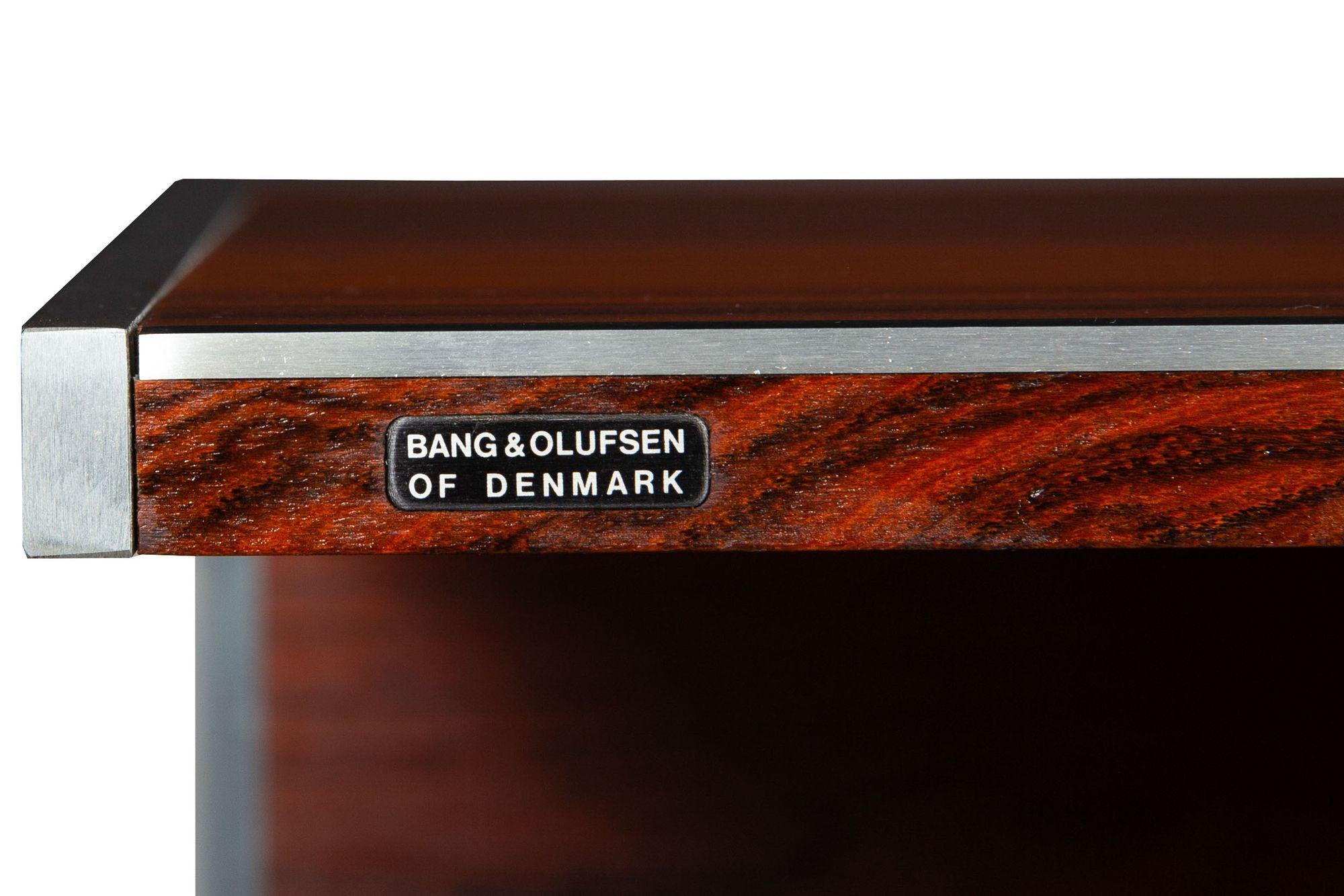 Rare Rosewood & Steel Media Shelf Console Table by Bang & Olufsen In Good Condition For Sale In Shippensburg, PA