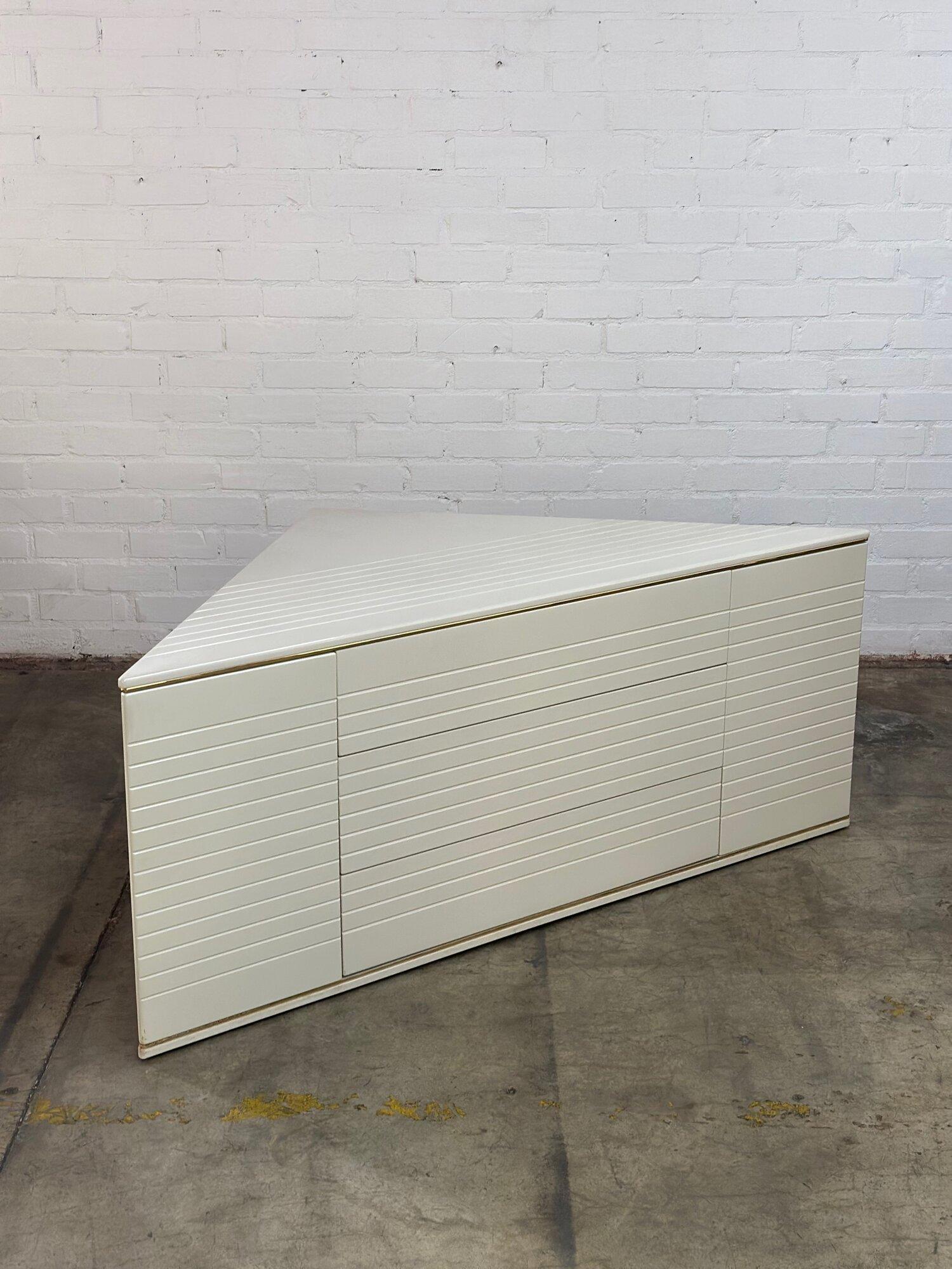 Lacquer Rare Rougier Triangle dresser
