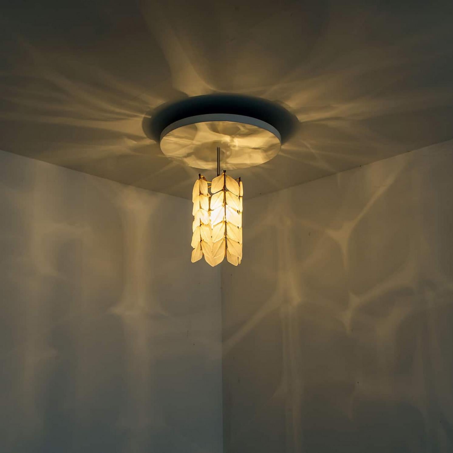 Rare pendentif rond 1 des 2 feuilles en verre dépoli Kalmar, 1960 en vente 5