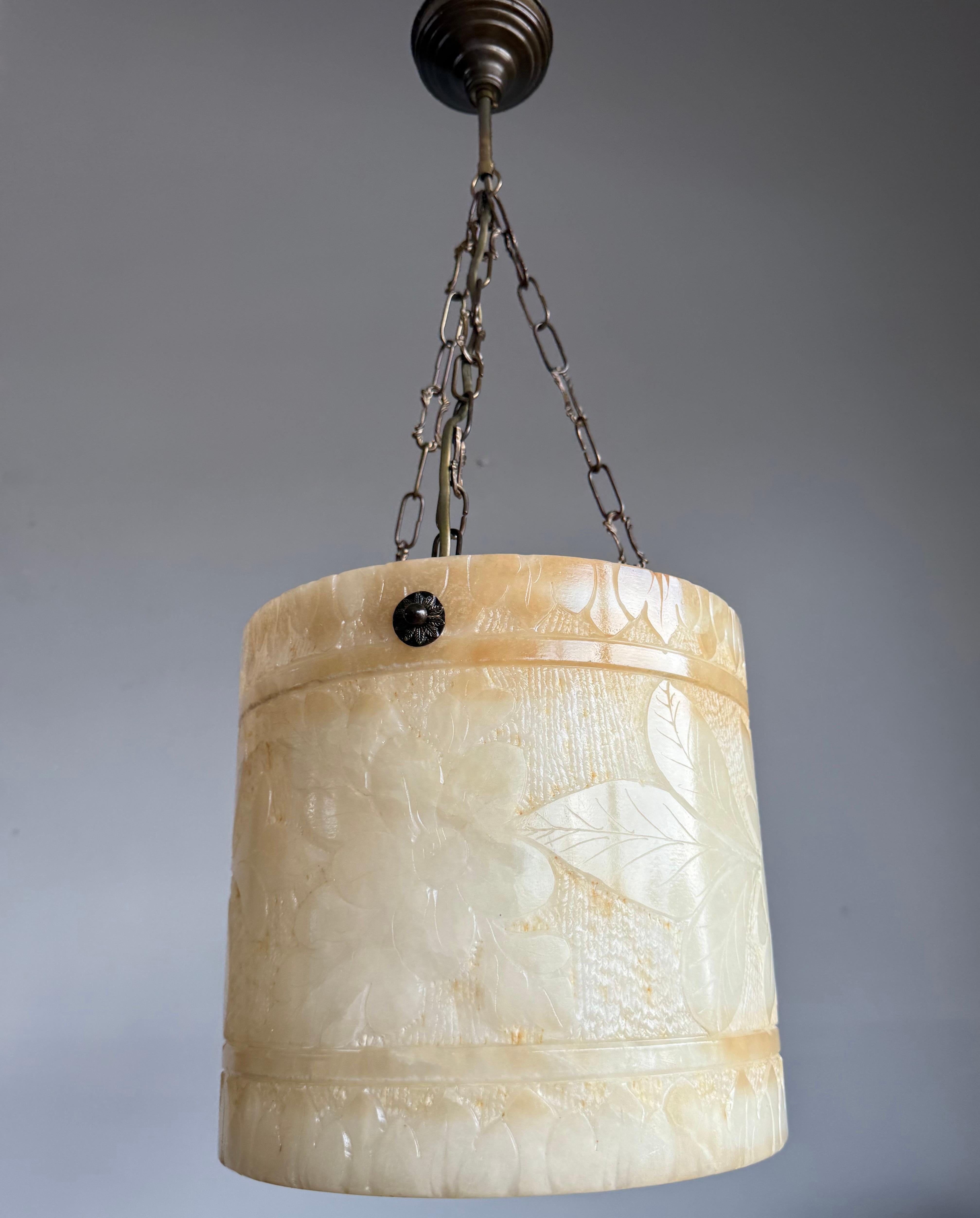 Seltene runde Alabaster-Pendelleuchte in runder Form  / Laterne Midcentury Modern Ära (Moderne der Mitte des Jahrhunderts) im Angebot