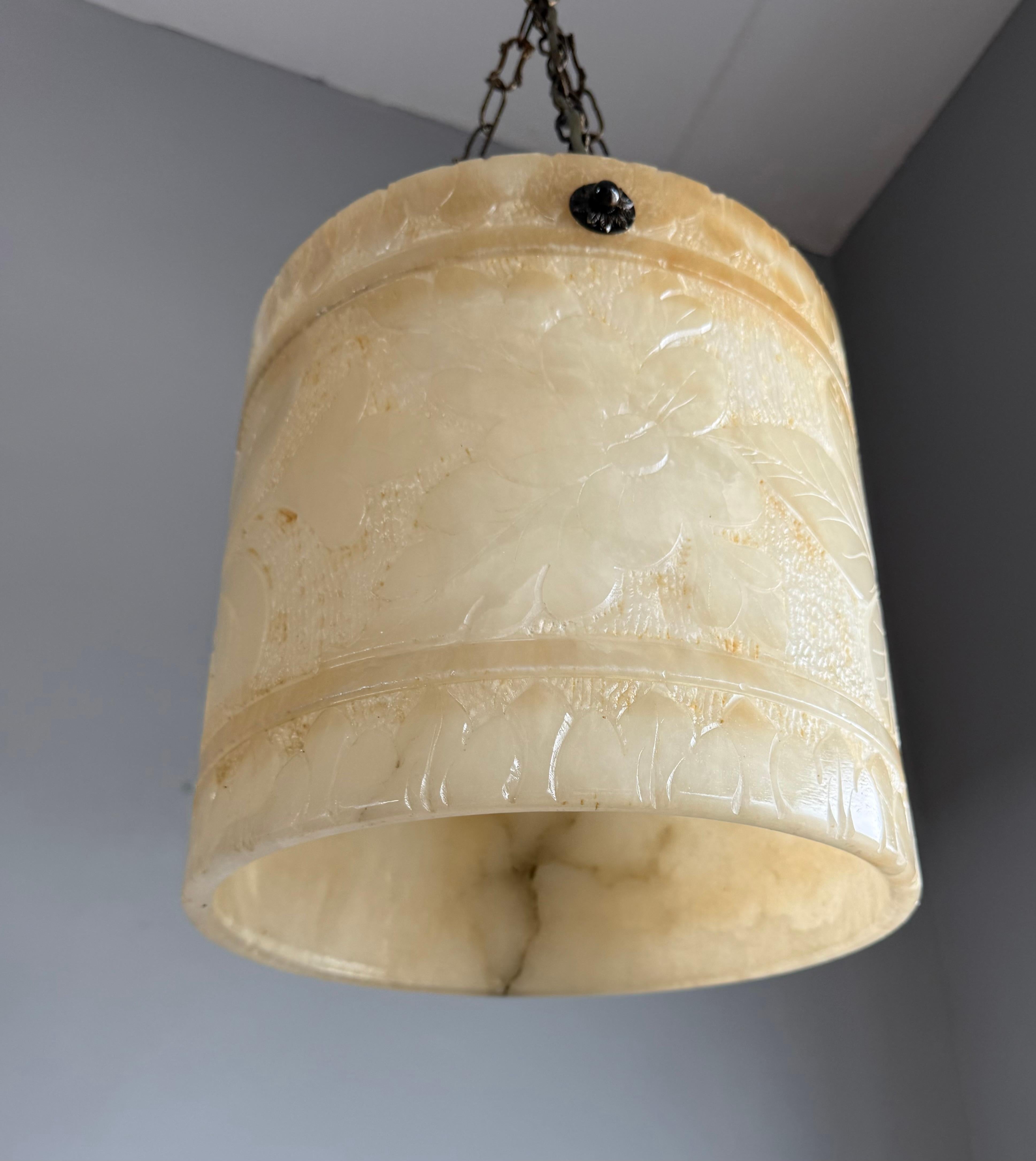 Seltene runde Alabaster-Pendelleuchte in runder Form  / Laterne Midcentury Modern Ära (20. Jahrhundert) im Angebot