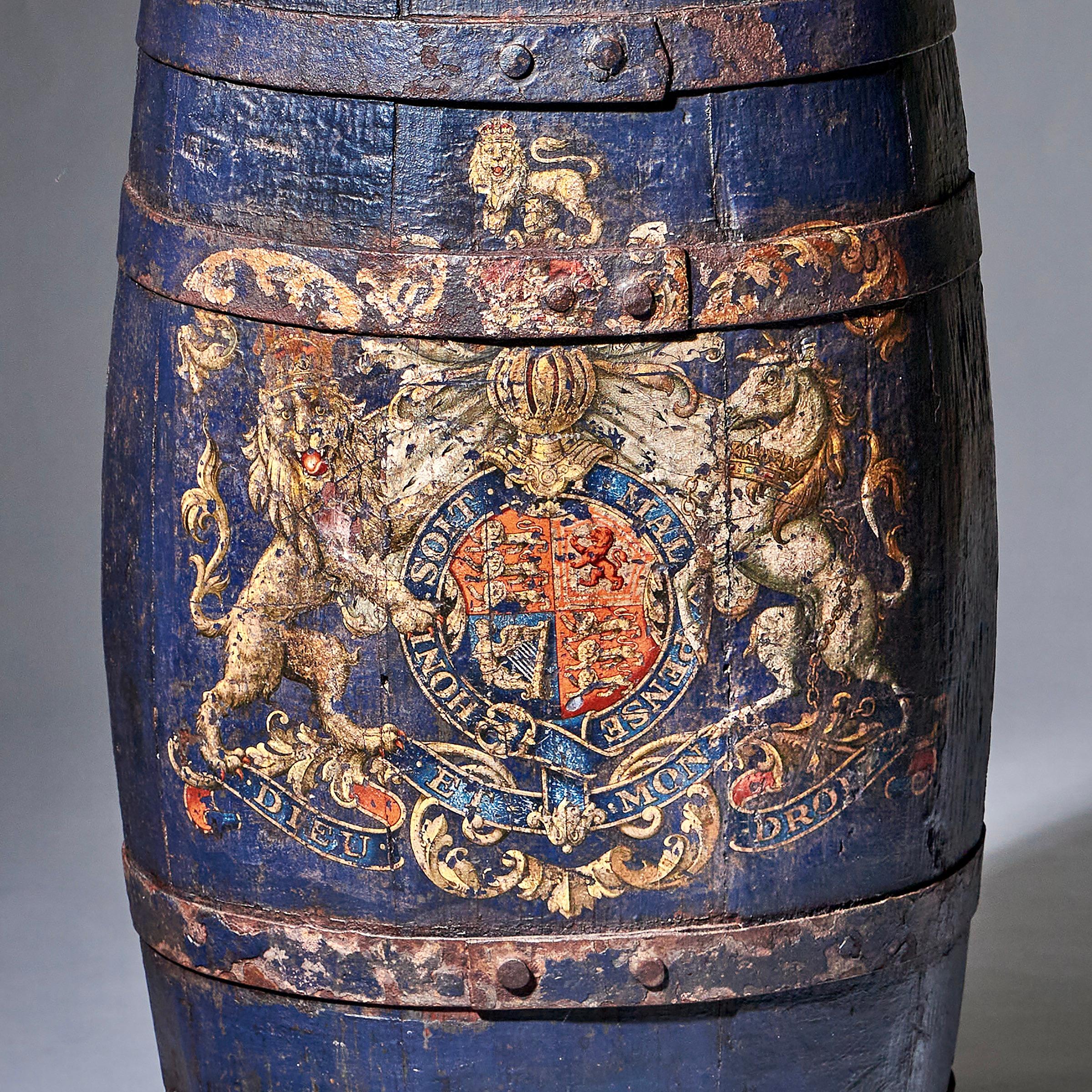 Rare Royal 18th Century Powder Barrel Stick Stand Decorated with a Coat of Arms In Fair Condition In Oxfordshire, United Kingdom