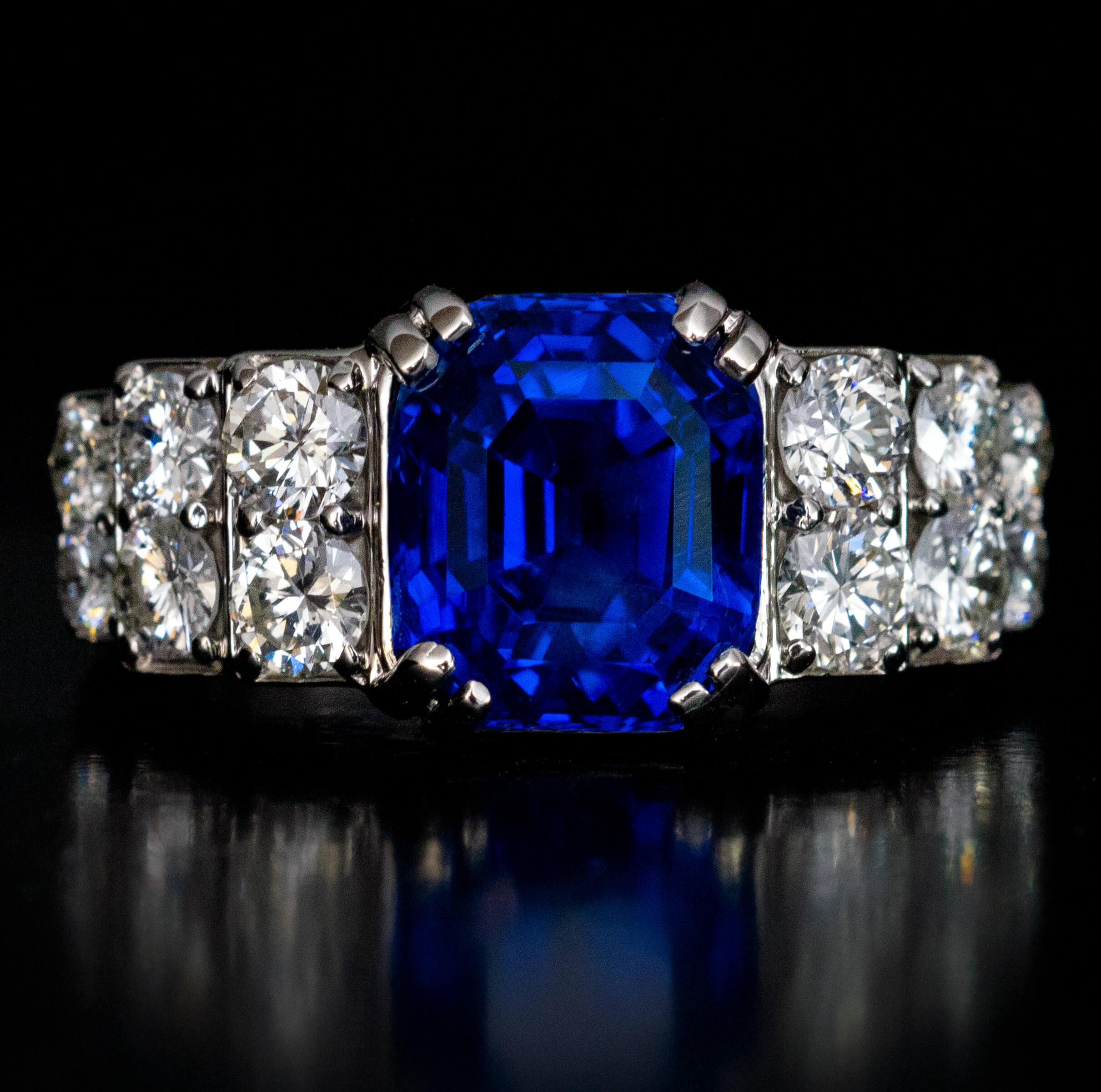 Rare Royal Blue 6.21 Ct Burma Sapphire Diamond Ring For Sale 3