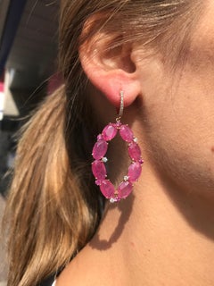 Rare Rubis et Diamants Designer Drop Investment Boucles d'oreilles en or rose à fond plat