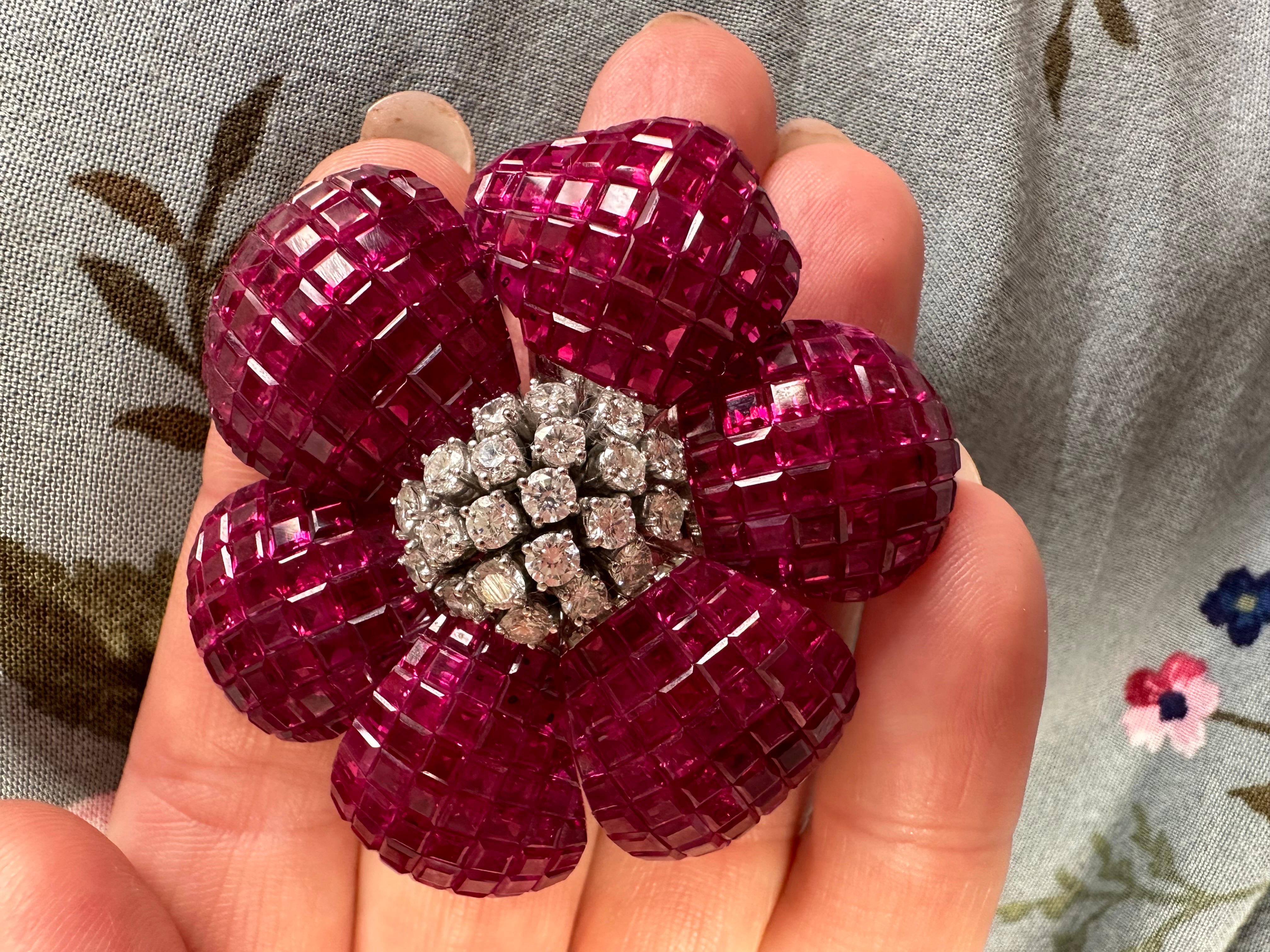 Rare ruby & diamond brooch in 18KT white gold For Sale 1