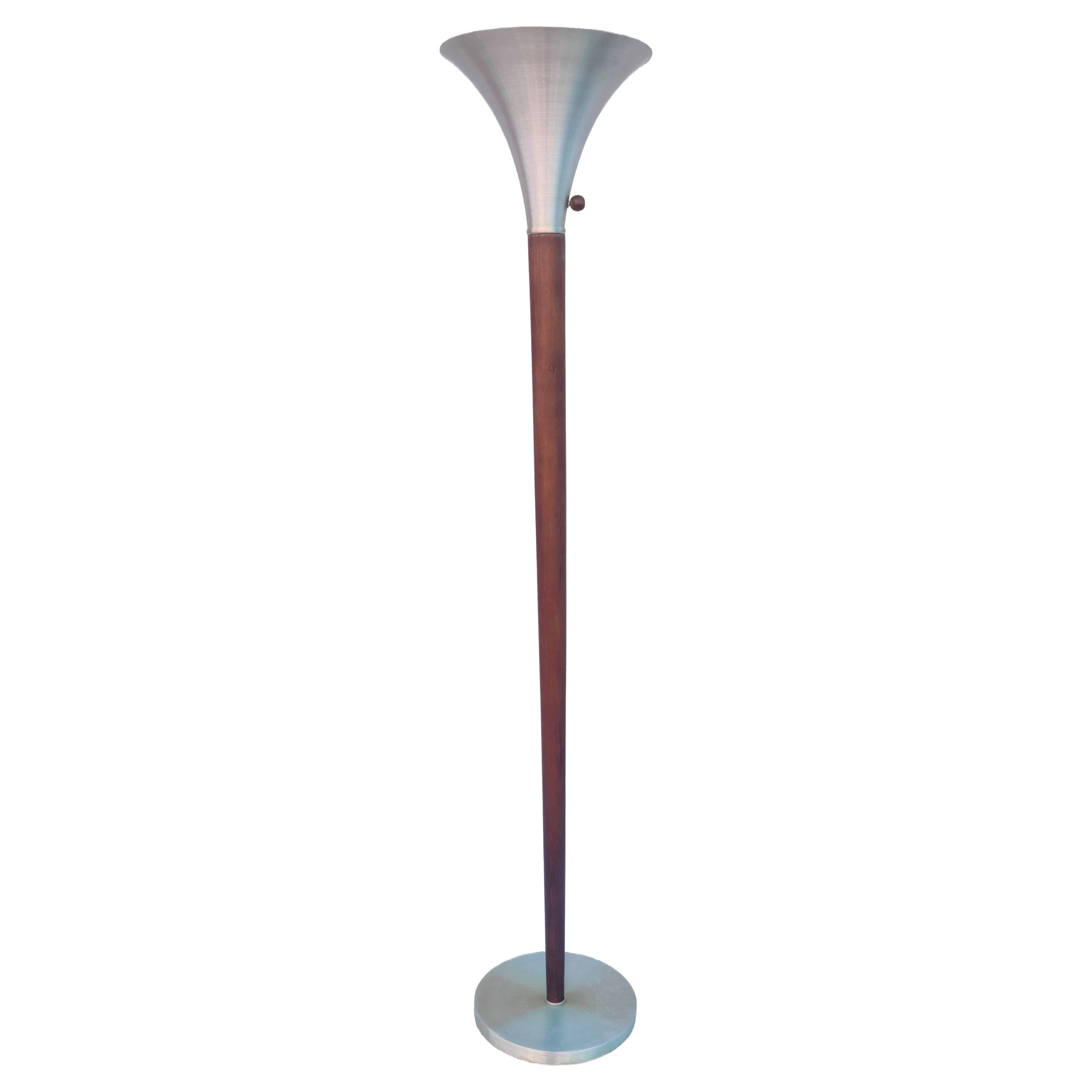 Rare lampadaire Russel Wright en chêne et aluminium filé Wright Accessories Inc