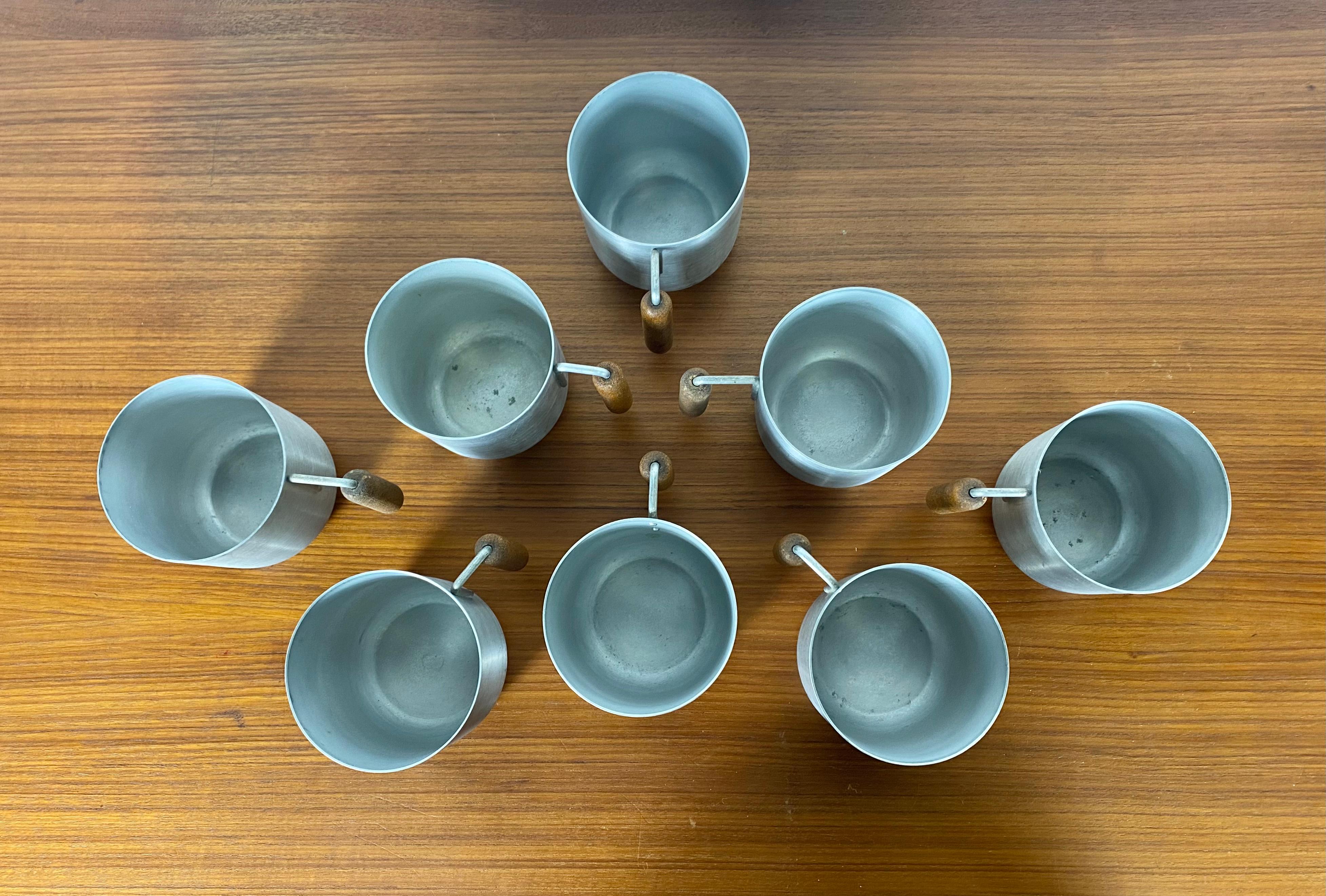 Rare Russel Wright Spun Aluminum and Cork Tankards / Mugs Set '8' In Good Condition For Sale In Buffalo, NY