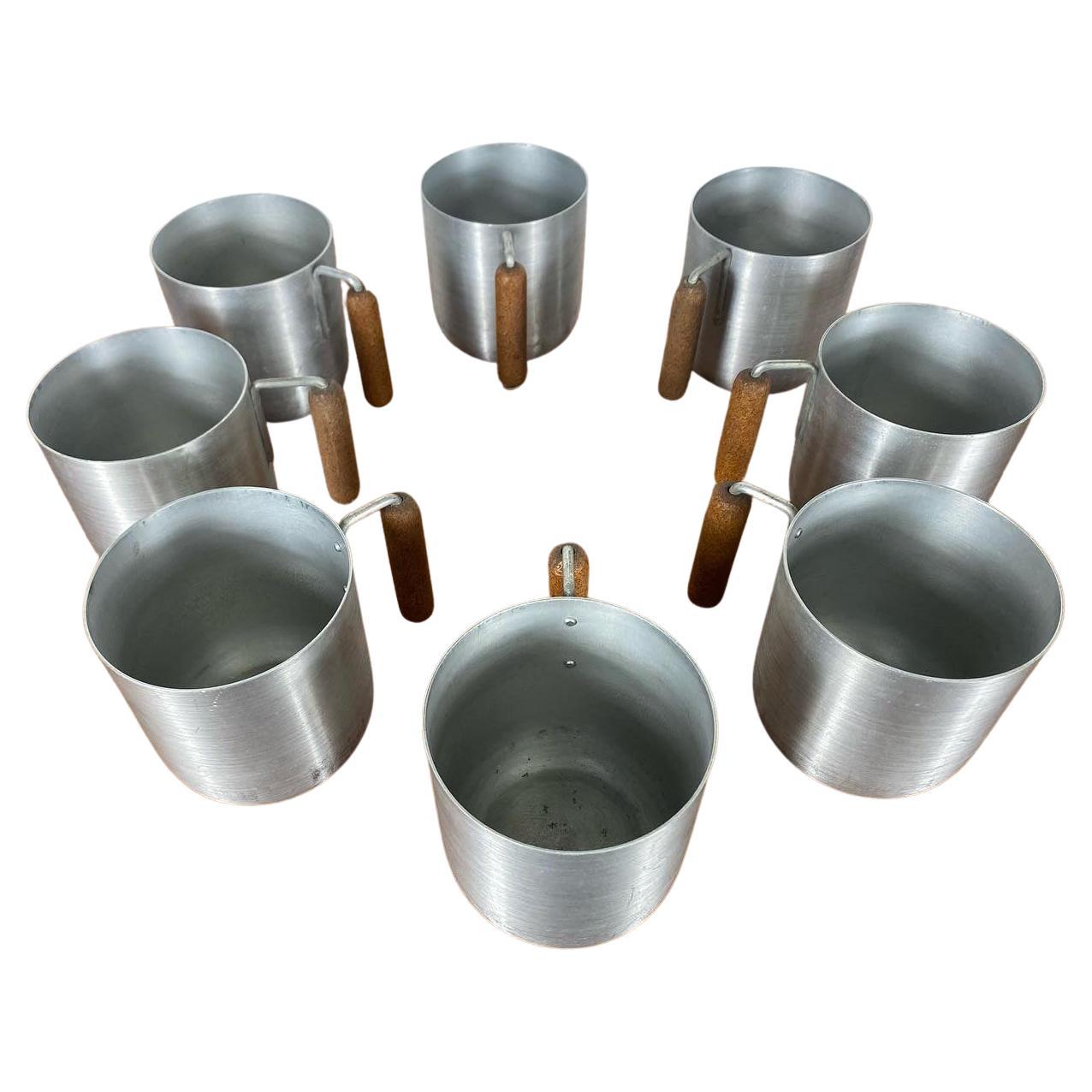 Rare ensemble de gobelets / tasses Russel Wright en aluminium filé et liège '8'