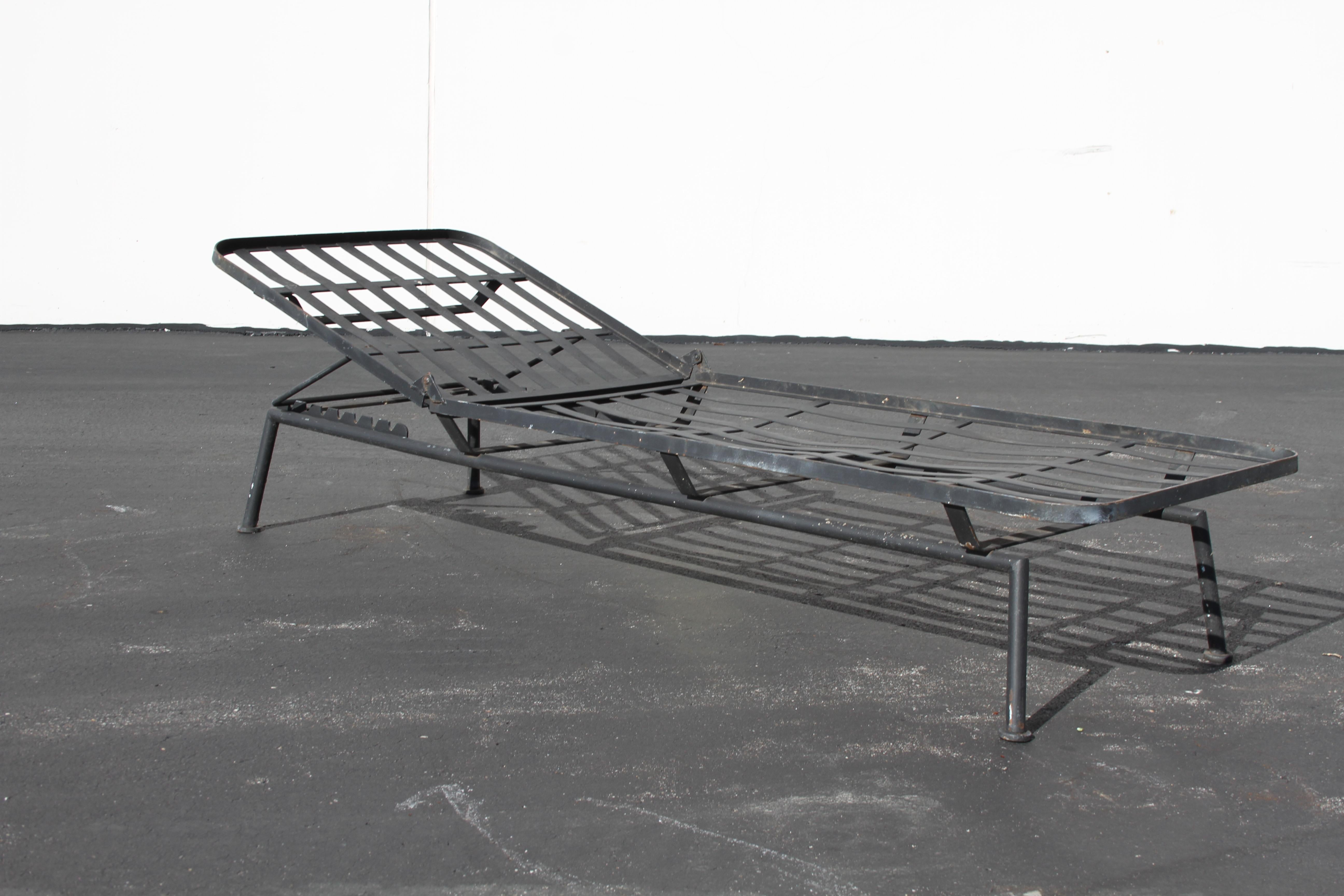 Mid-Century Modern Rare Russell Woodard Wrought Iron Chaise Lounge or Daybed