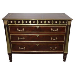 Seltene russische Kommode aus Mahagoni mit Intarsien aus Messing im Regency-Stil, um 1900