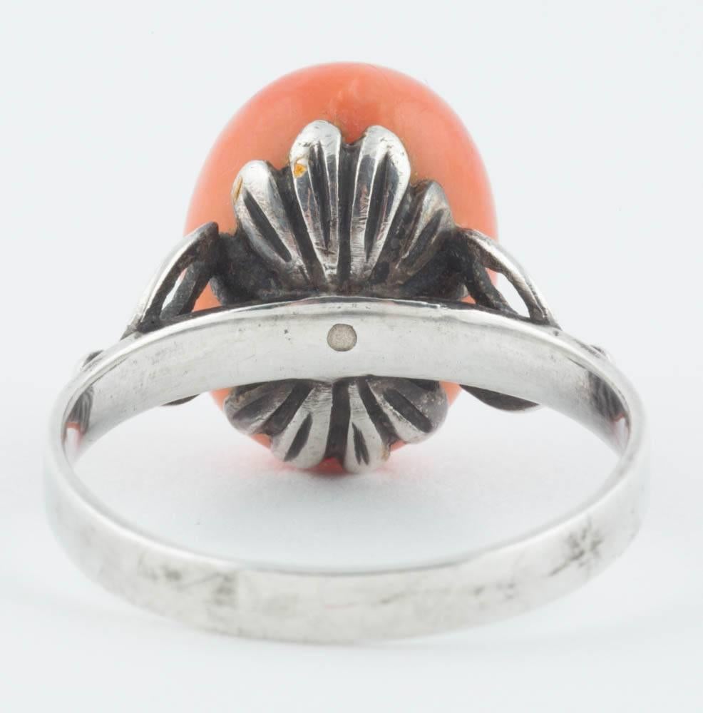 Russian Imperial-era Cabochon Coral Ring, circa 1900 In Good Condition For Sale In St. Catharines, ON