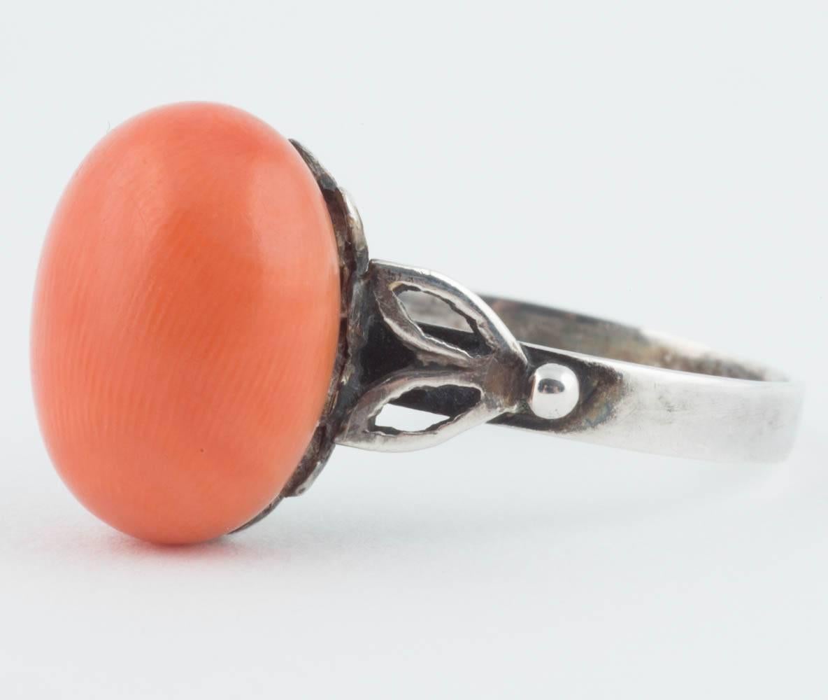 Women's or Men's Russian Imperial-era Cabochon Coral Ring, circa 1900 For Sale