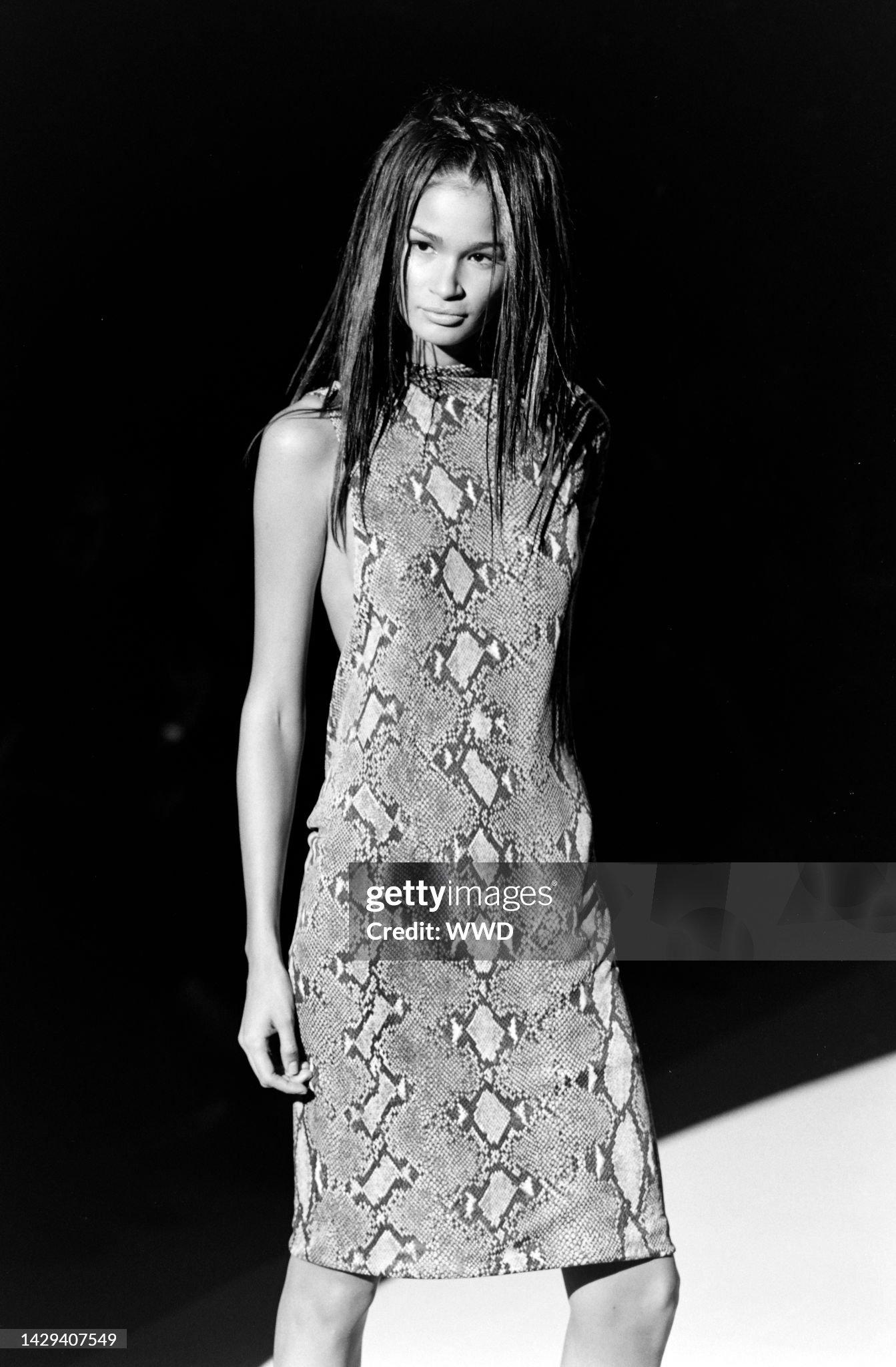 Rare! S/S 2000 Gucci by Tom Ford Grey Snake Print Asymmetric One Sleeve Dress For Sale 4