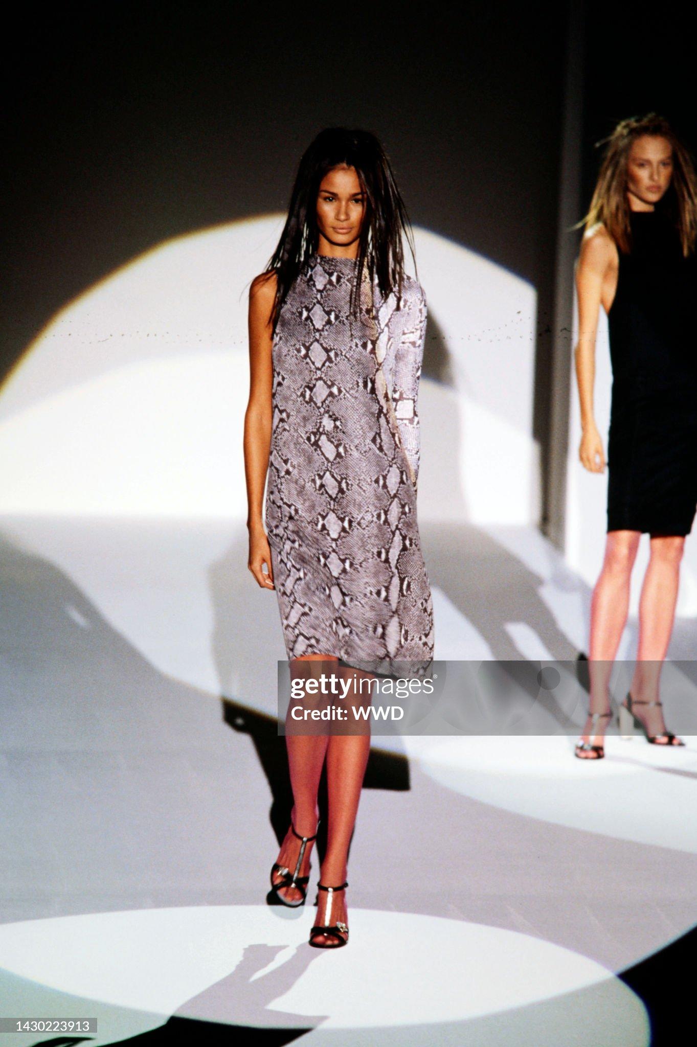 Rare! S/S 2000 Gucci by Tom Ford Grey Snake Print Asymmetric One Sleeve Dress For Sale 5