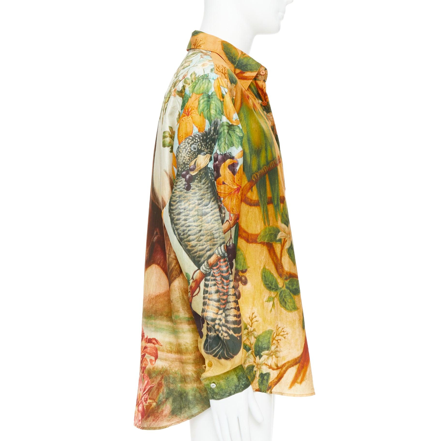 rara camicia SABYASACHI 100% seta pappagallo pipistrello animali misti stampa floreale EU42 XL In condizioni ottime in vendita a Hong Kong, NT
