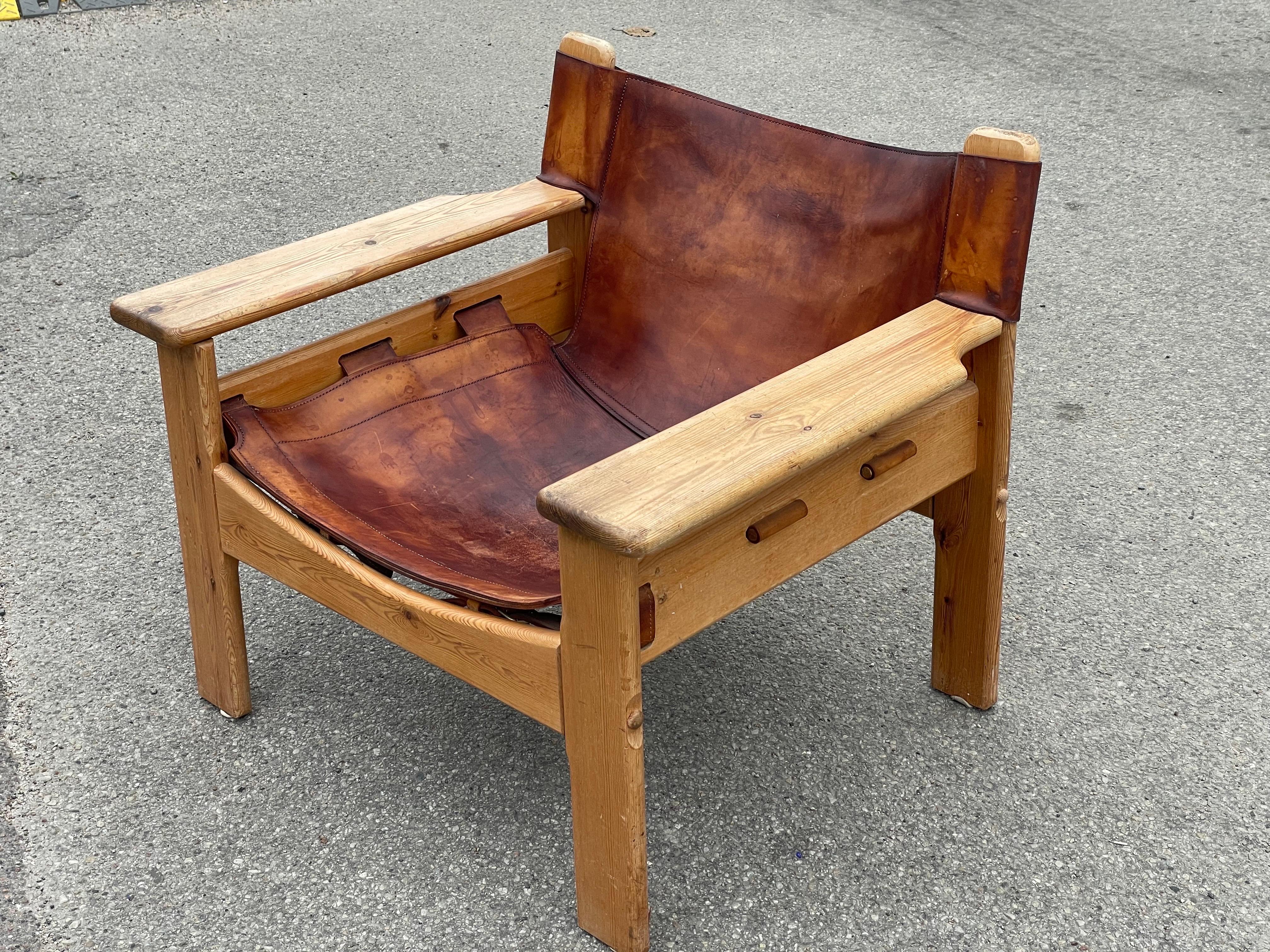 Fin du 20e siècle Rare chaise Safari en pin et cuir première édition de Karin Moring 1970's en vente