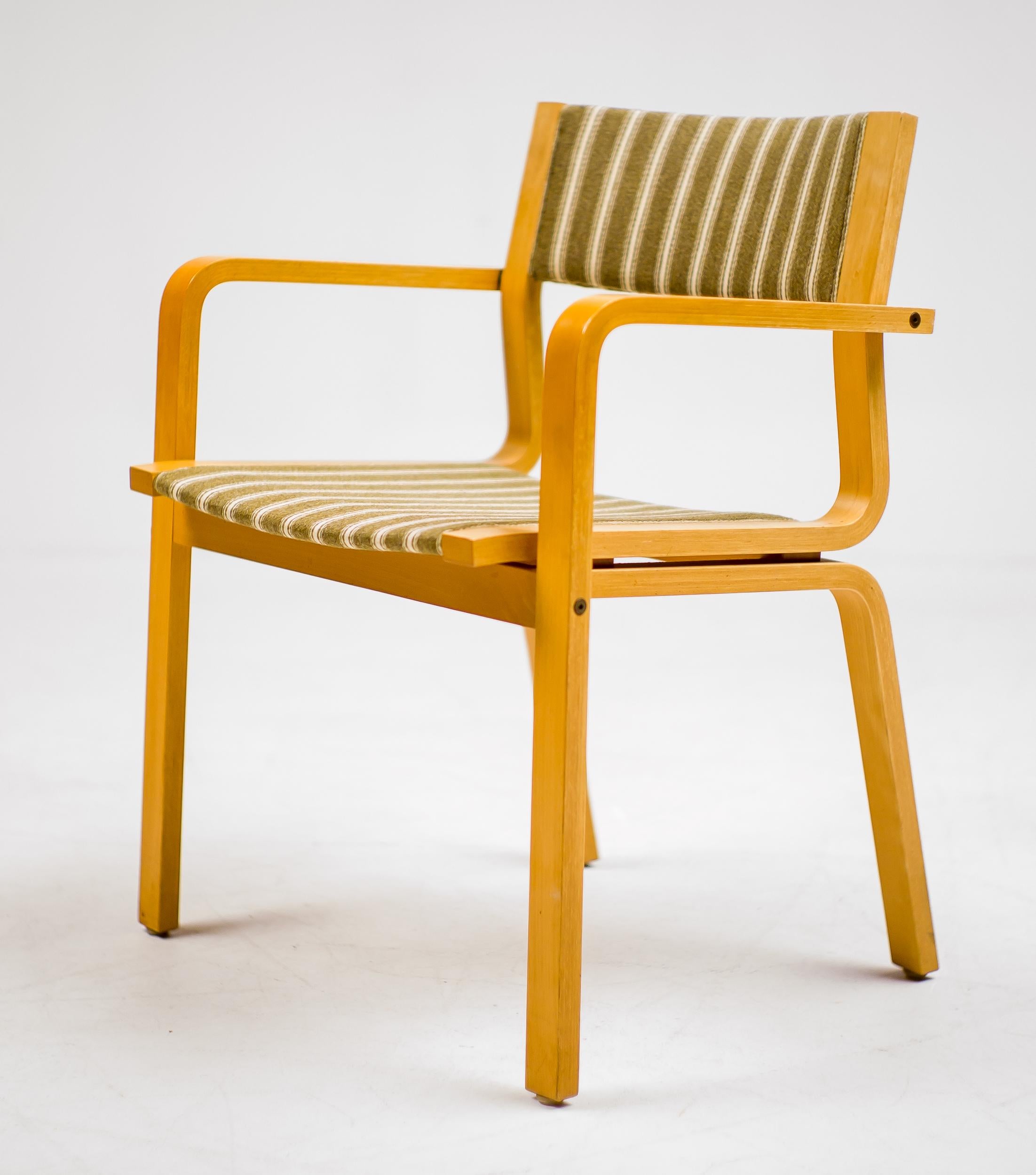 Seltene Saint Catherine College-Stühle von Arne Jacobsen für Fritz Hansen im Angebot 2