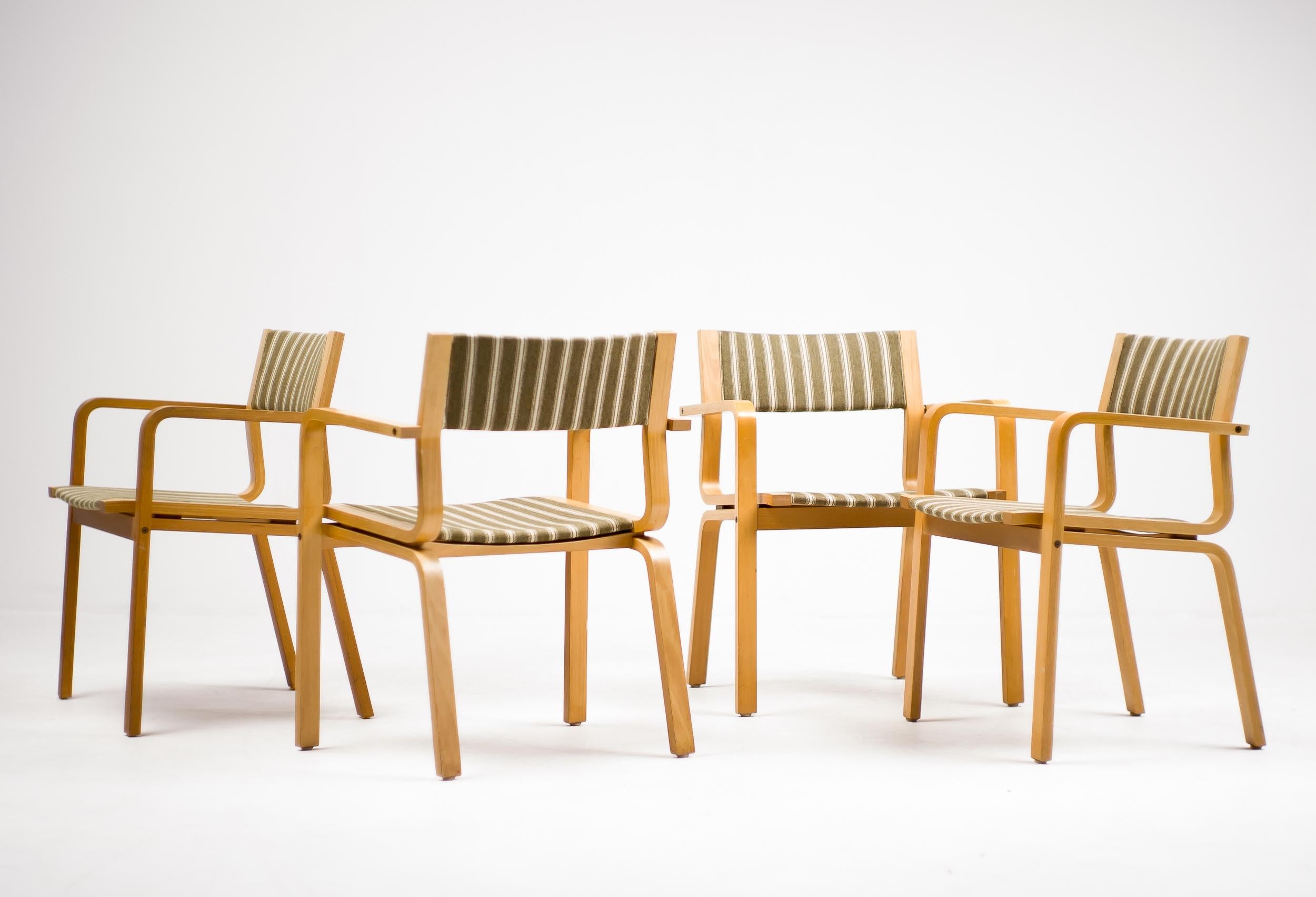 Seltene Saint Catherine College-Stühle von Arne Jacobsen für Fritz Hansen (20. Jahrhundert) im Angebot