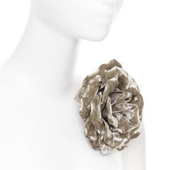 rare SAINT LAURENT 2022 Large Wild Rose flower light grey velvet pin brooch