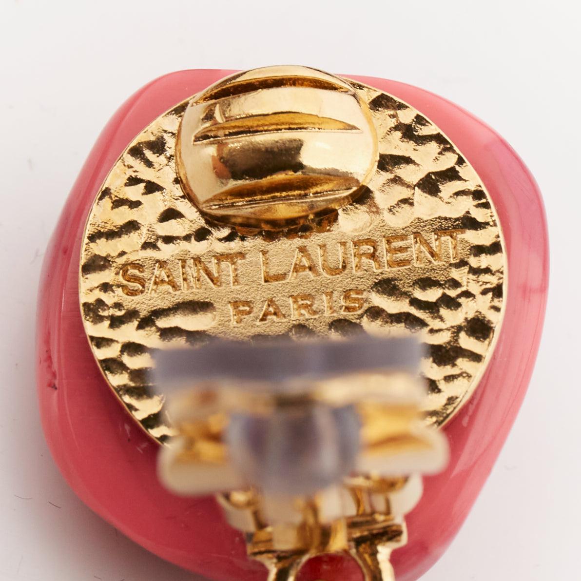 raro SAINT LAURENT 2022 Retro rosa viola smaltato resina ottone orecchini a clip Coppia in vendita 3
