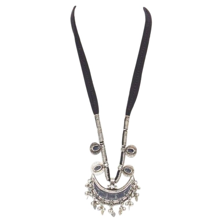 Rare collier de défilé Hedi Slimane Marrakech avec croissant de lune et pierres en vente
