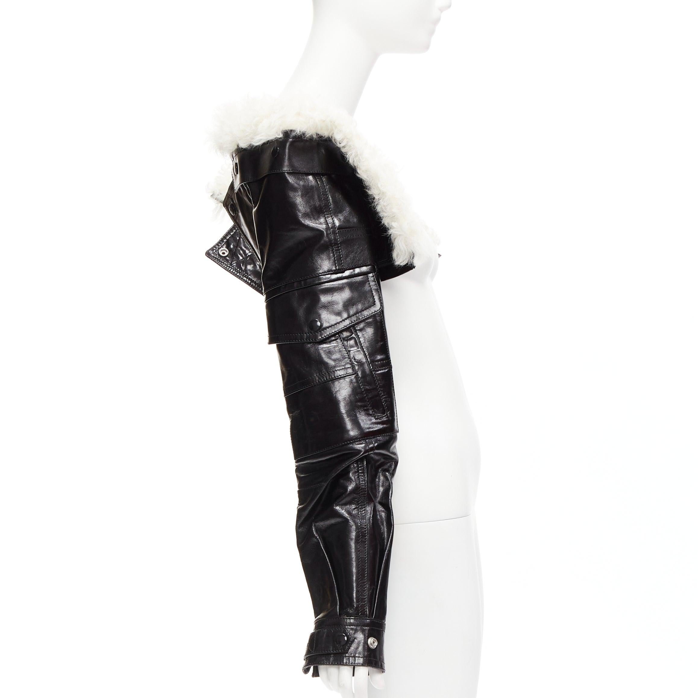 rare SAINT LAURENT Runway noir cuir blanc shearling manches rabattables en vente 1