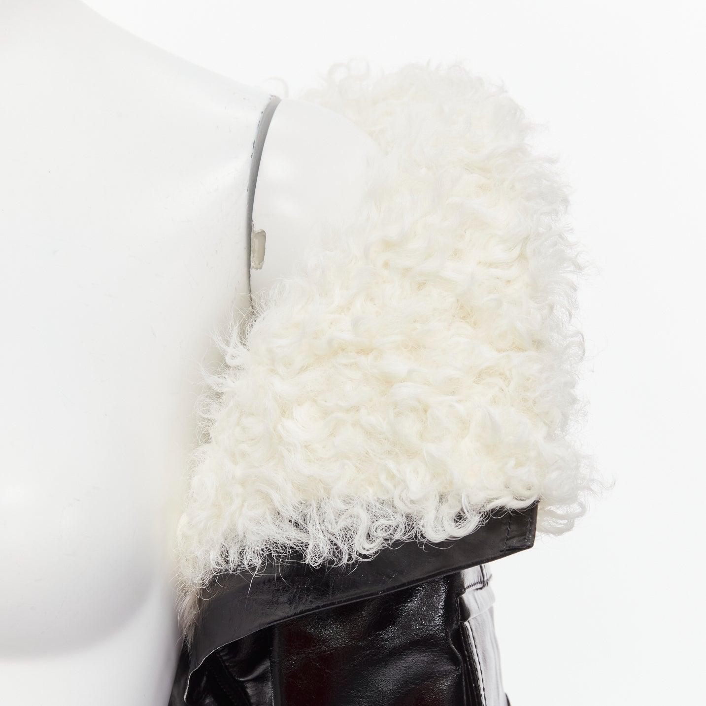 rare SAINT LAURENT Runway noir cuir blanc shearling manches rabattables en vente 4