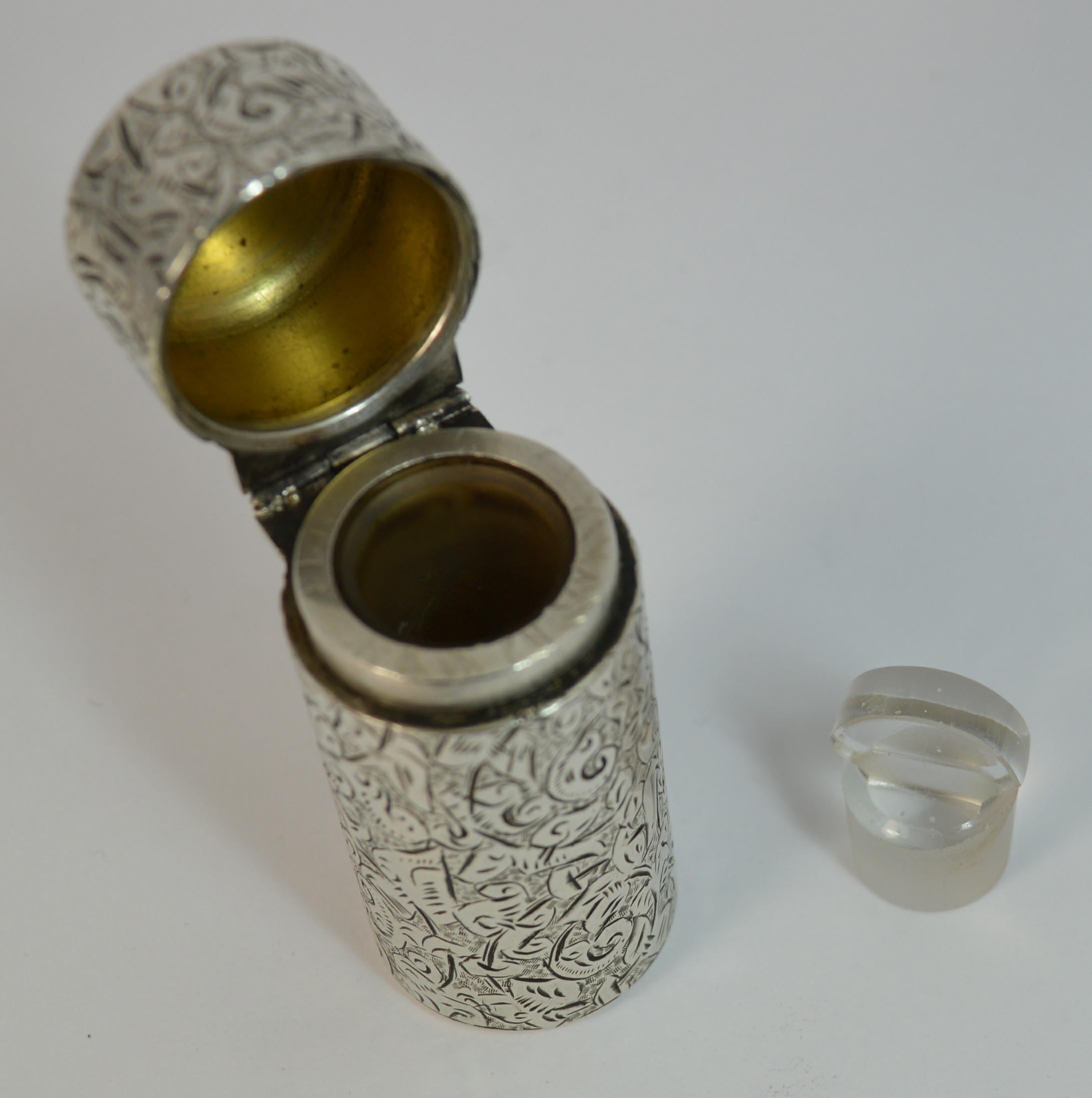 Rare Sampson Mordan & Co. Solid Silver Scent Bottle and Stopper 4
