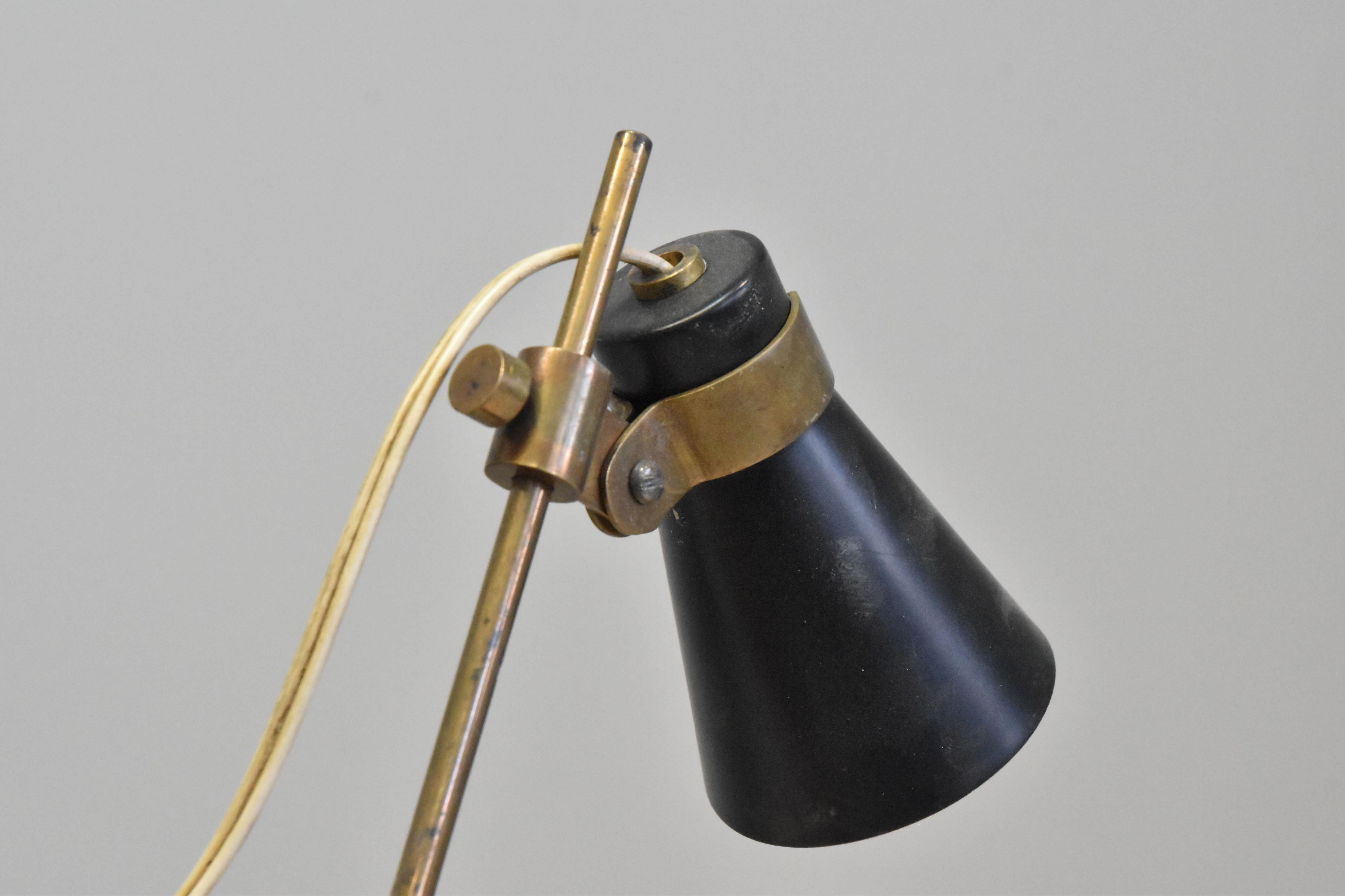Seltene Tischlampe „Sasso“ von Luigi Caccia Dominioni für Azucena (Italienisch) im Angebot