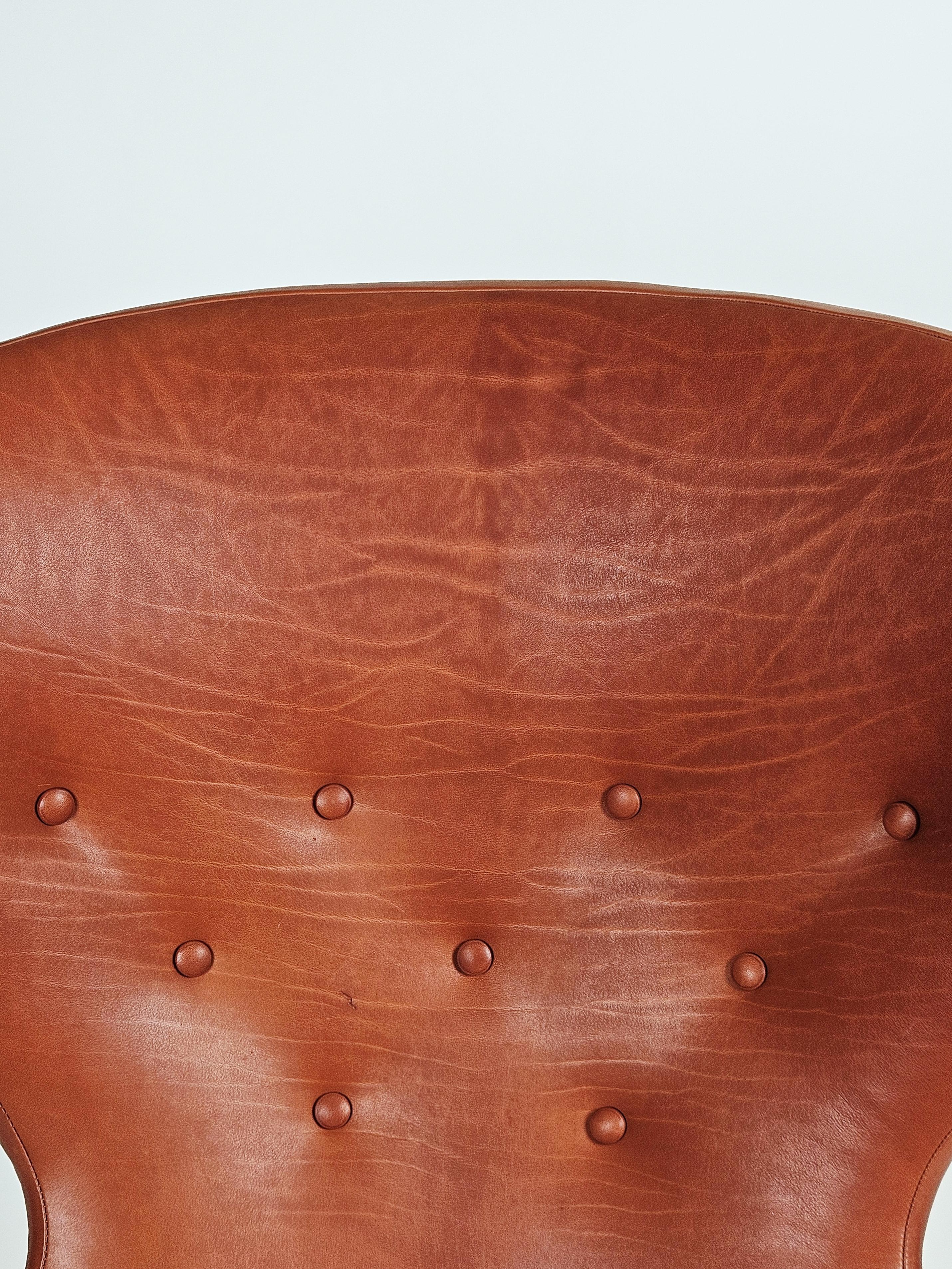 Leather Rare Scandinavian lounge chair 'Siesta' by Gustaf Hiort af Ornäs, Finland, 1950s For Sale
